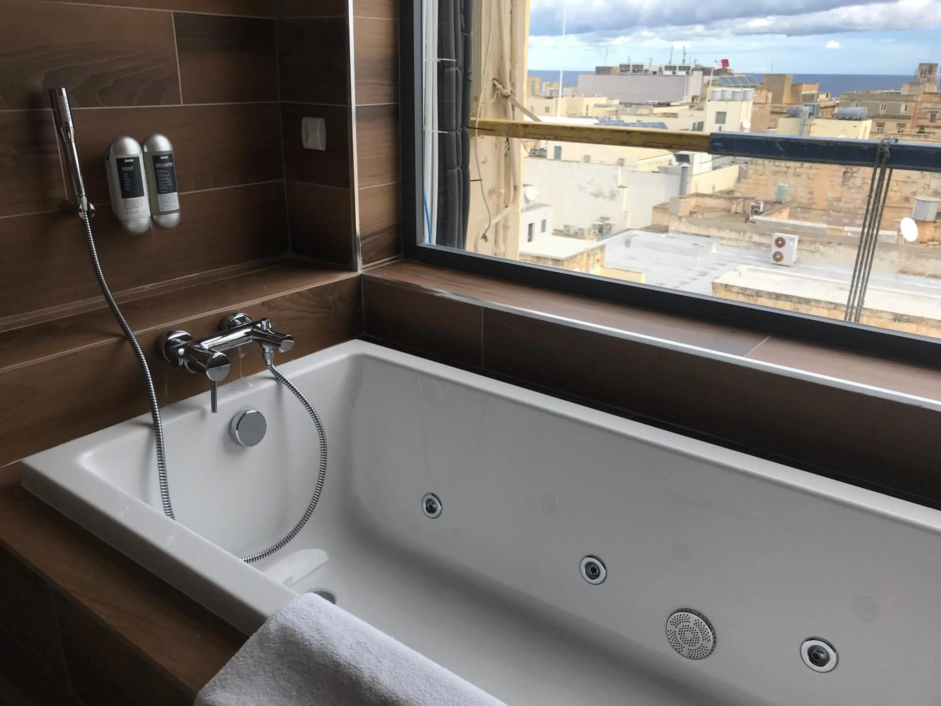 Hot Tub in Jean de Valette Boutique Living