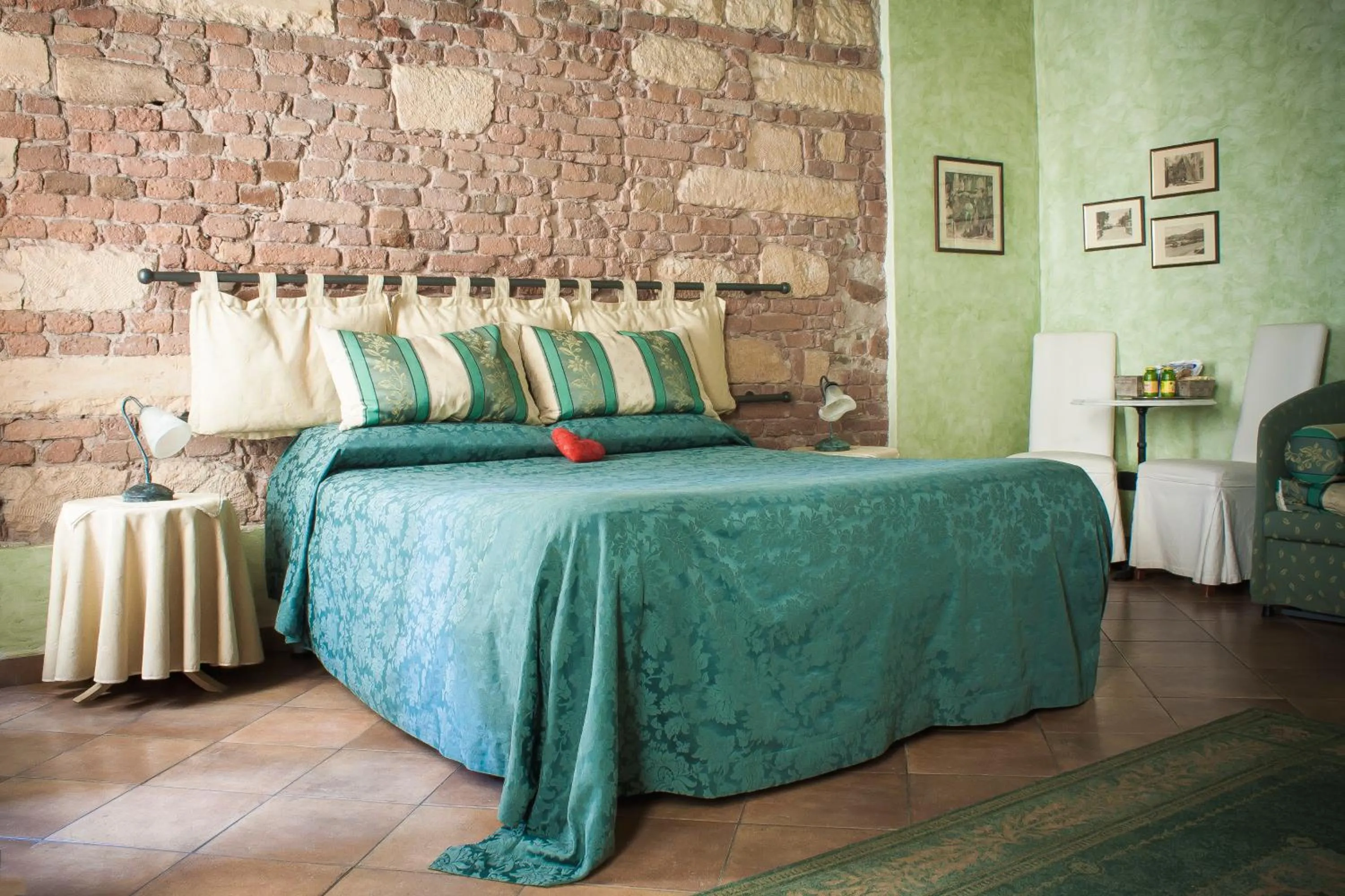 Property building, Bed in Anfiteatro B&B
