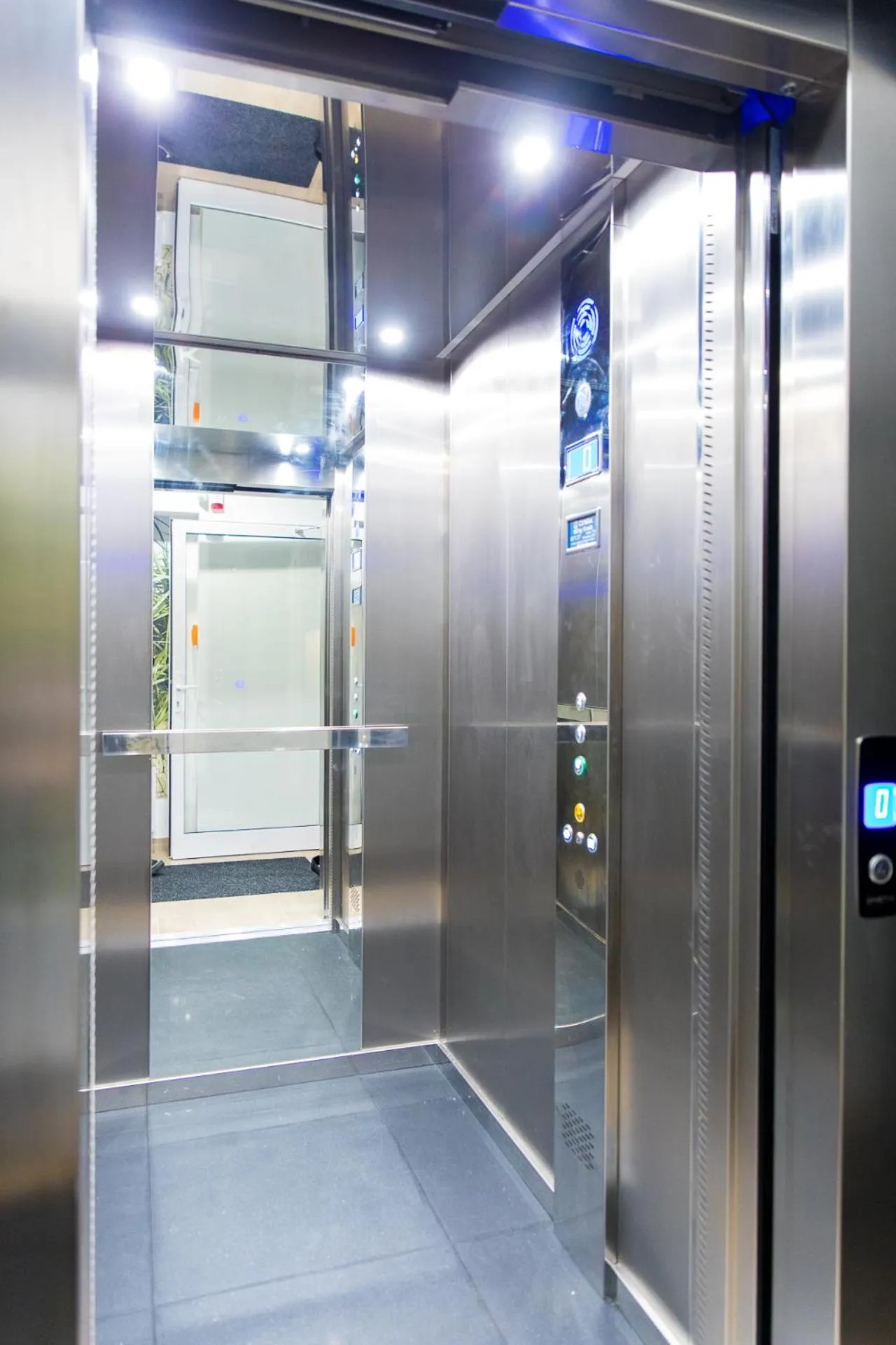 elevator in WYDMA Resort Medi & SPA - Normobaria