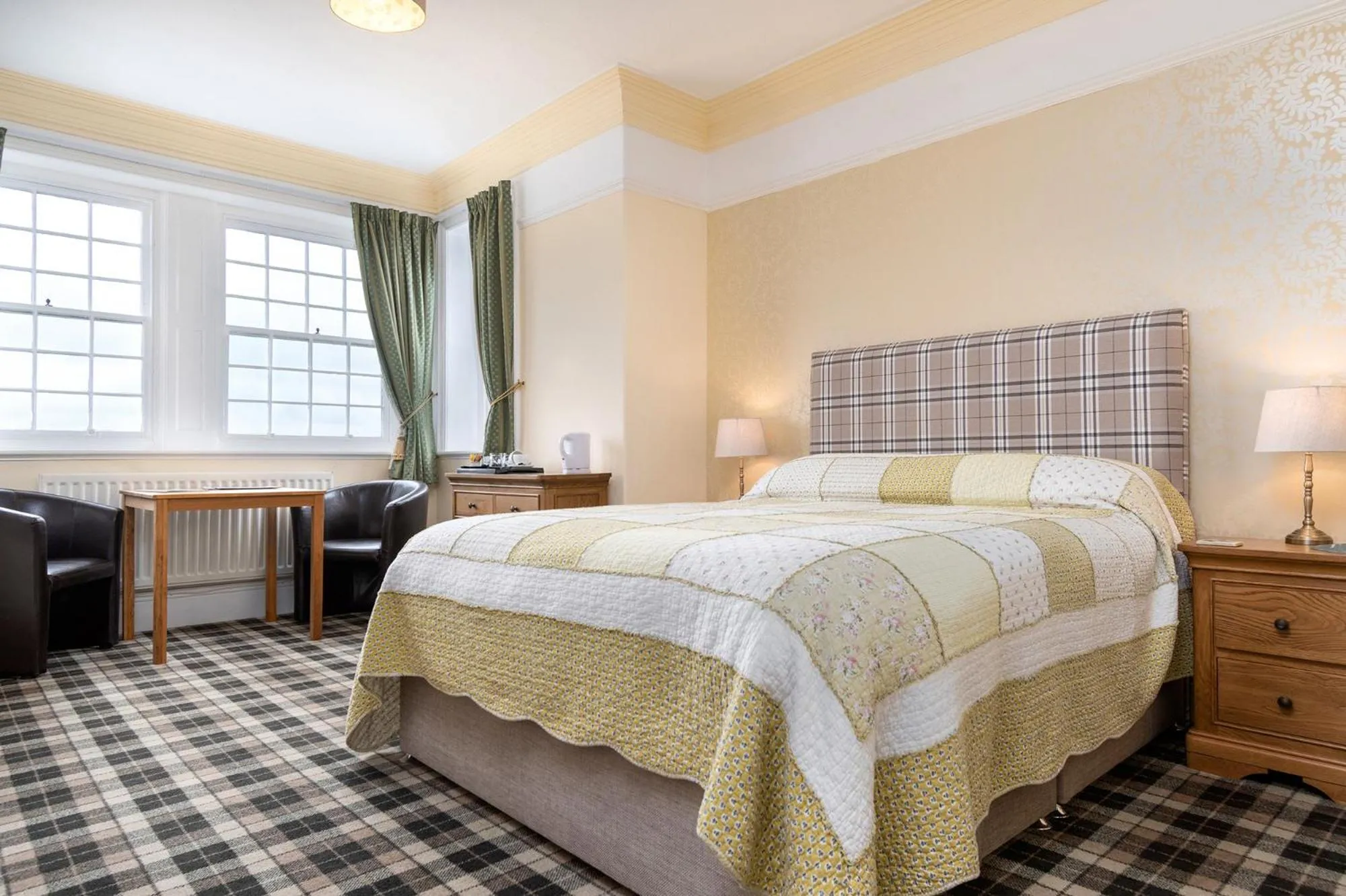 Photo of the whole room, Bed in Crown Lodge