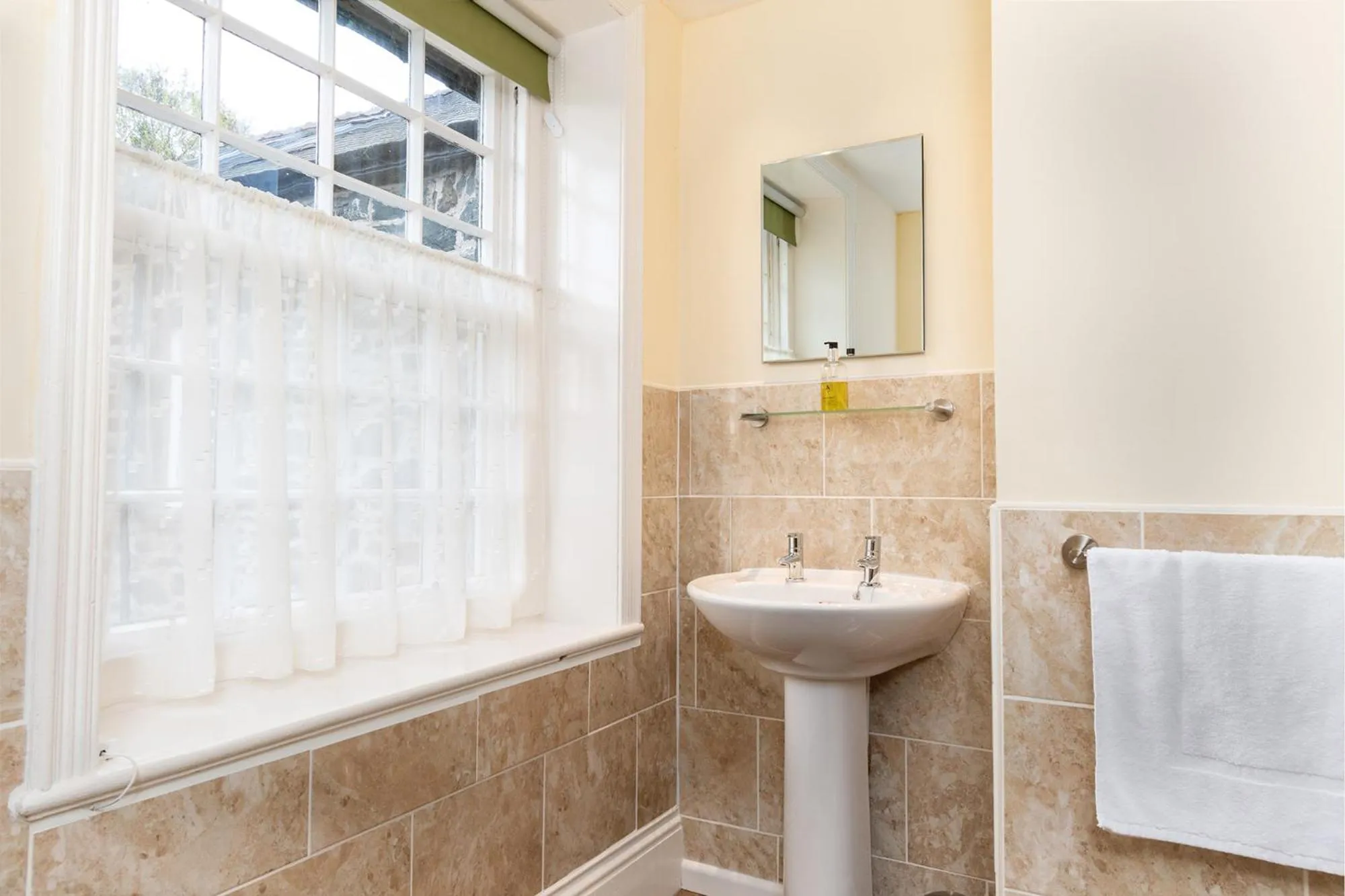 Bathroom in Crown Lodge