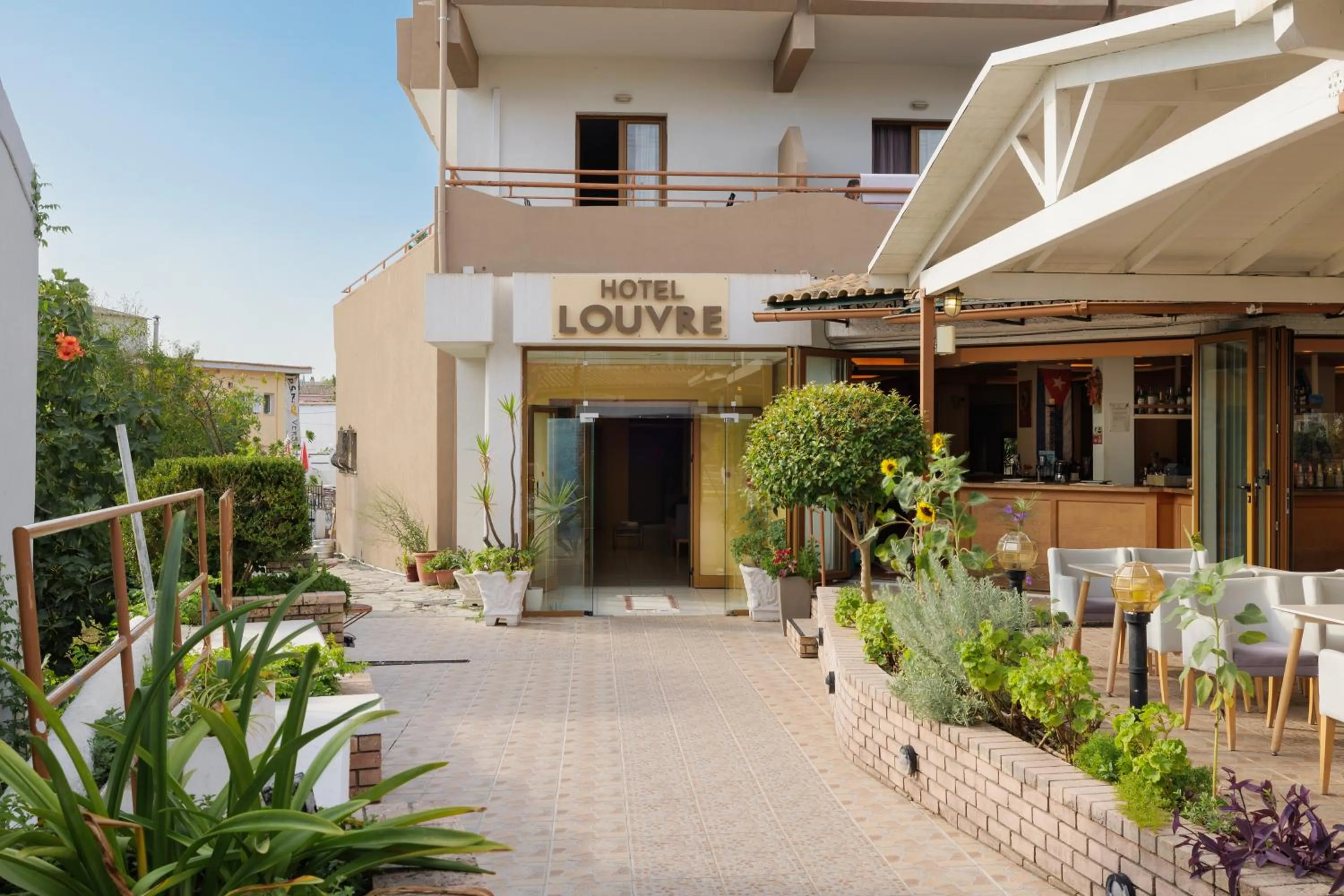 Property building in Louvre Hotel