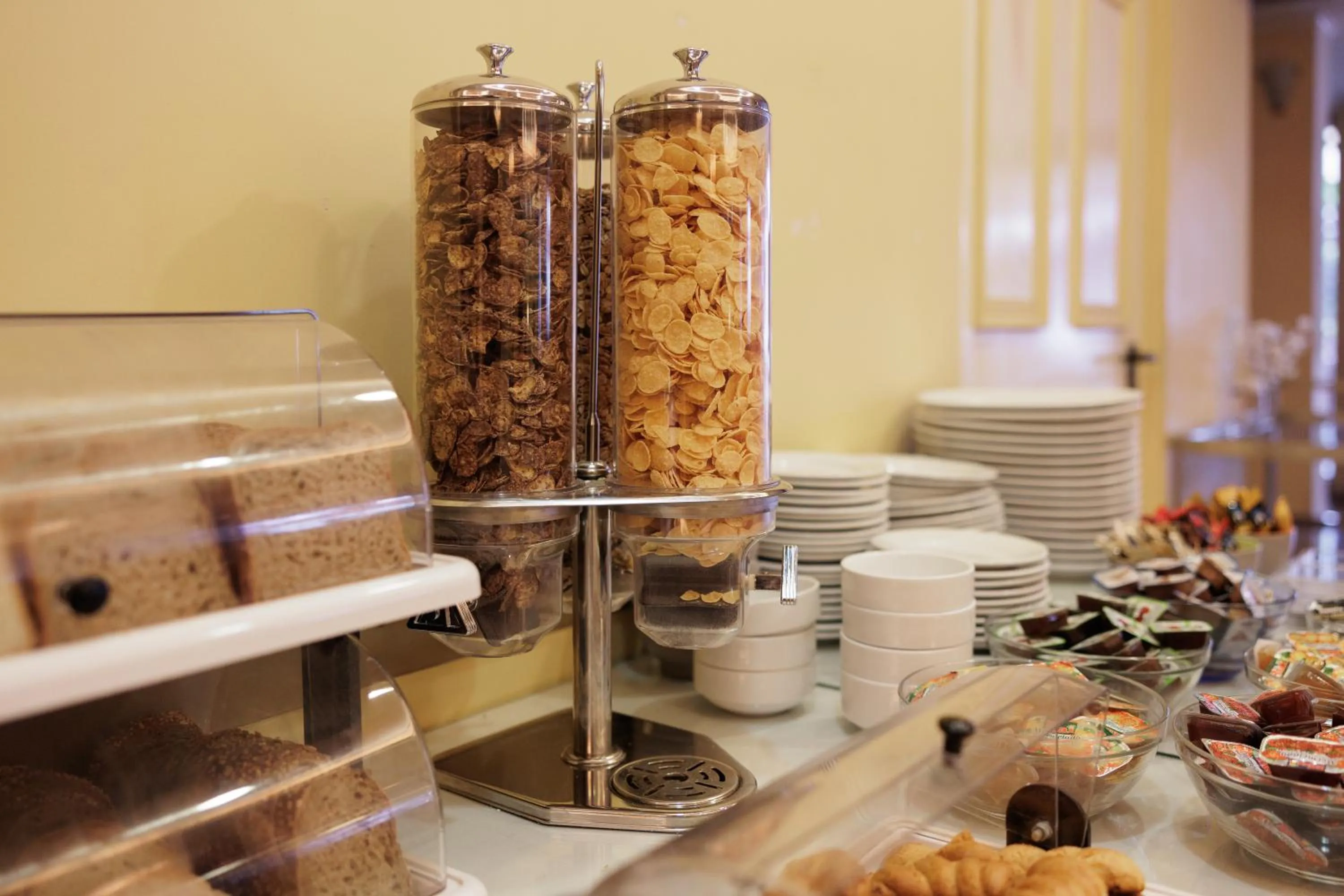 Breakfast in Louvre Hotel