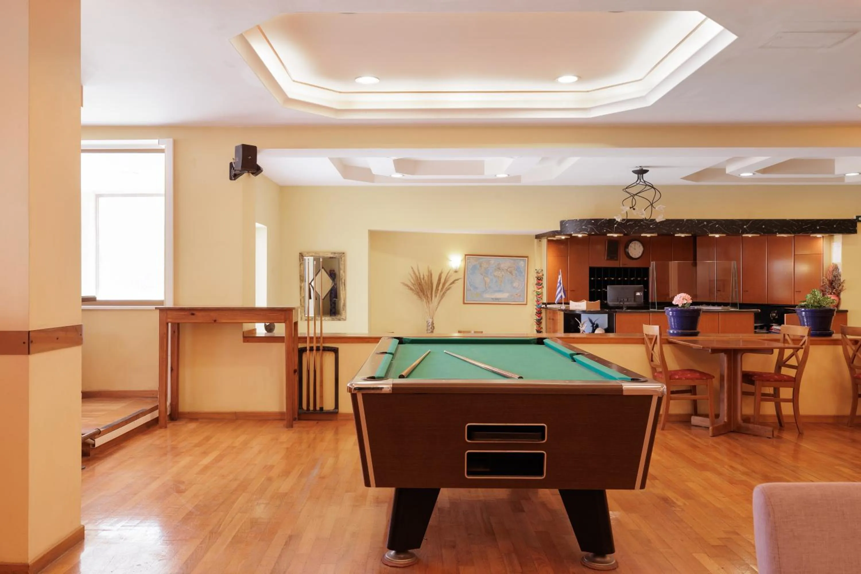 Billiard in Louvre Hotel