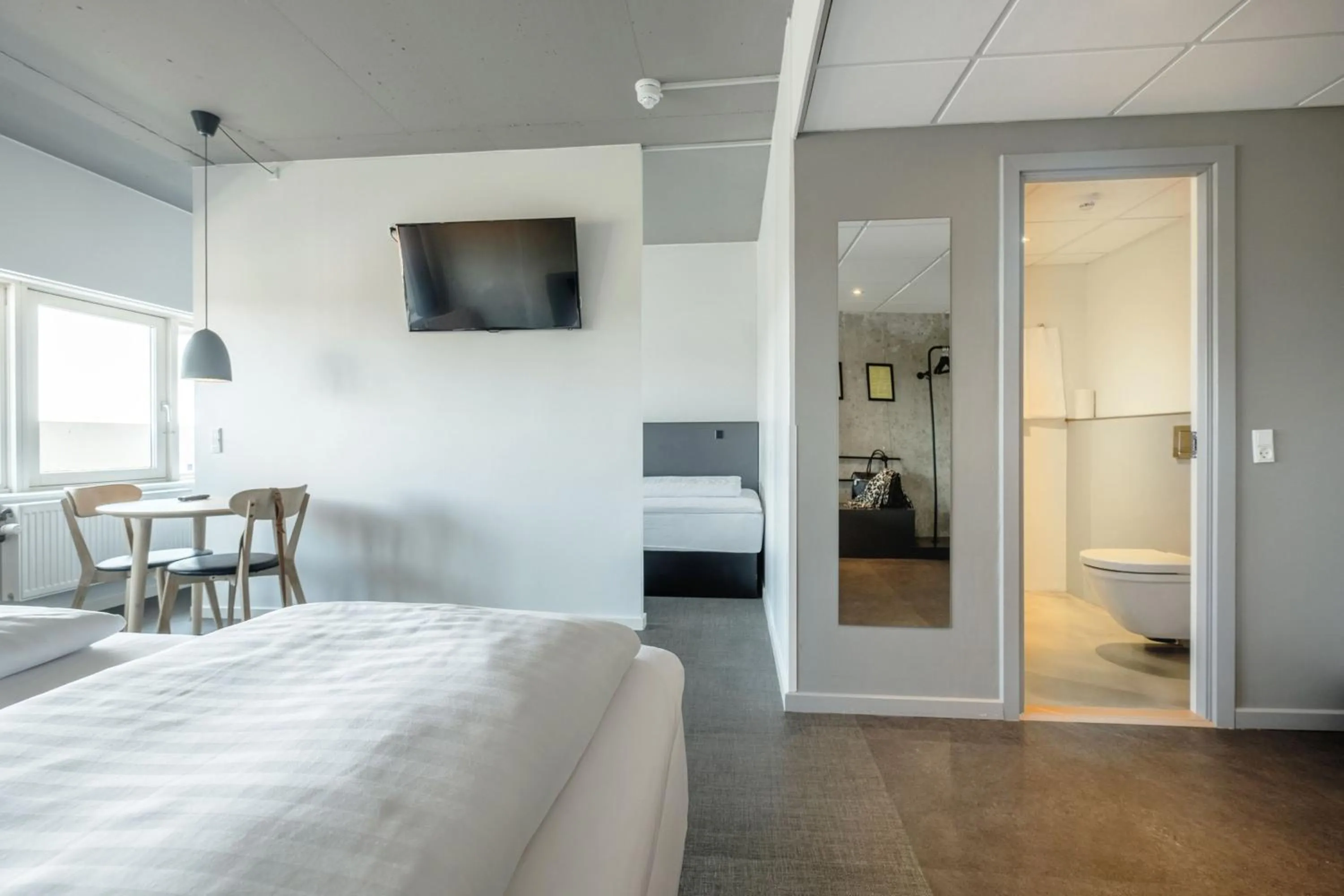 Photo of the whole room, Bed in Four Points Flex by Sheraton Aarhus Viby