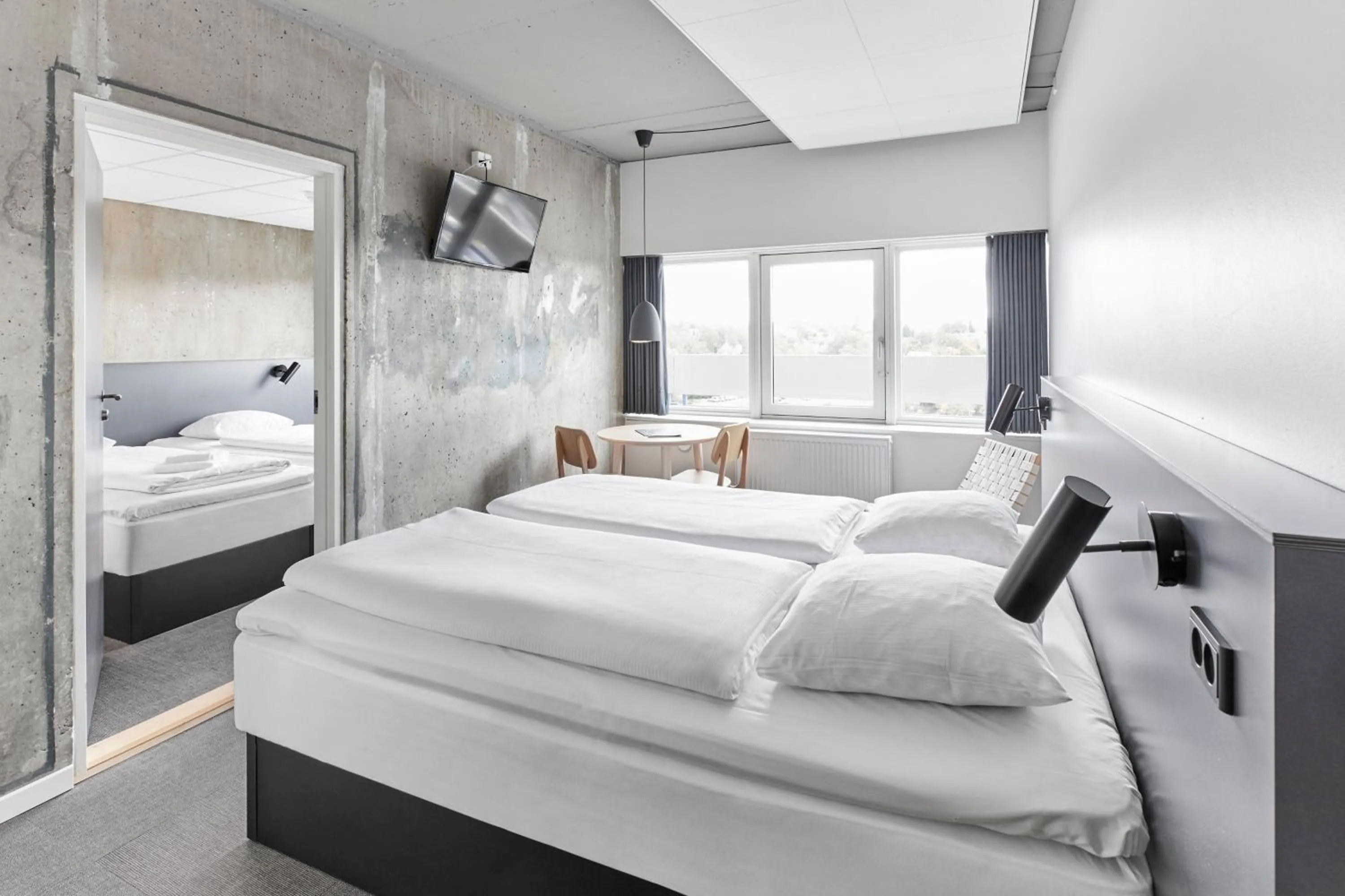 Photo of the whole room, Bed in Four Points Flex by Sheraton Aarhus Viby