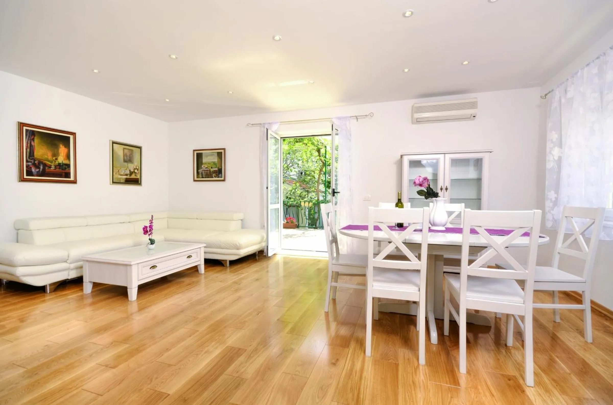 Apartments Vekic