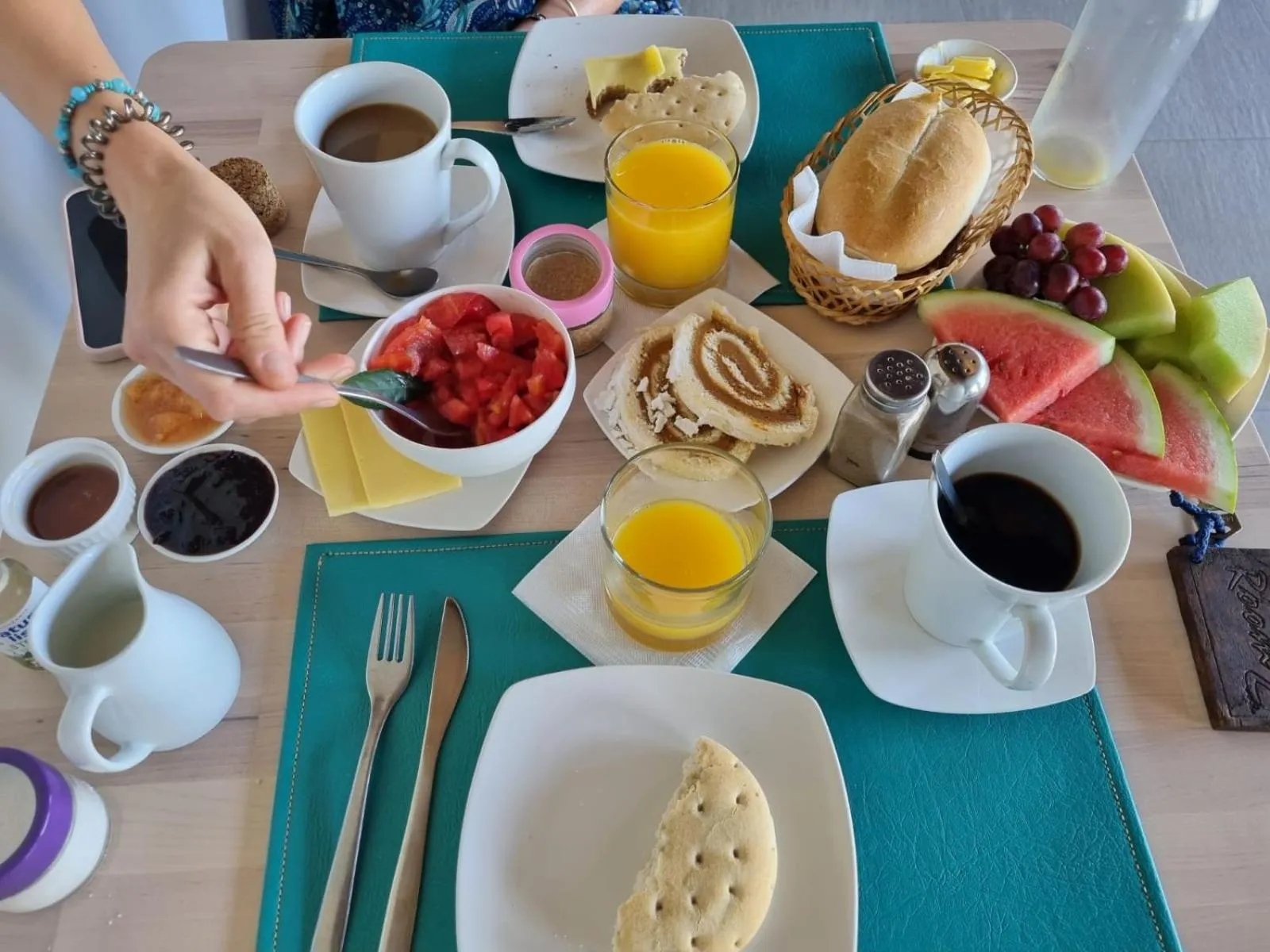 Breakfast in Callihue Lodge