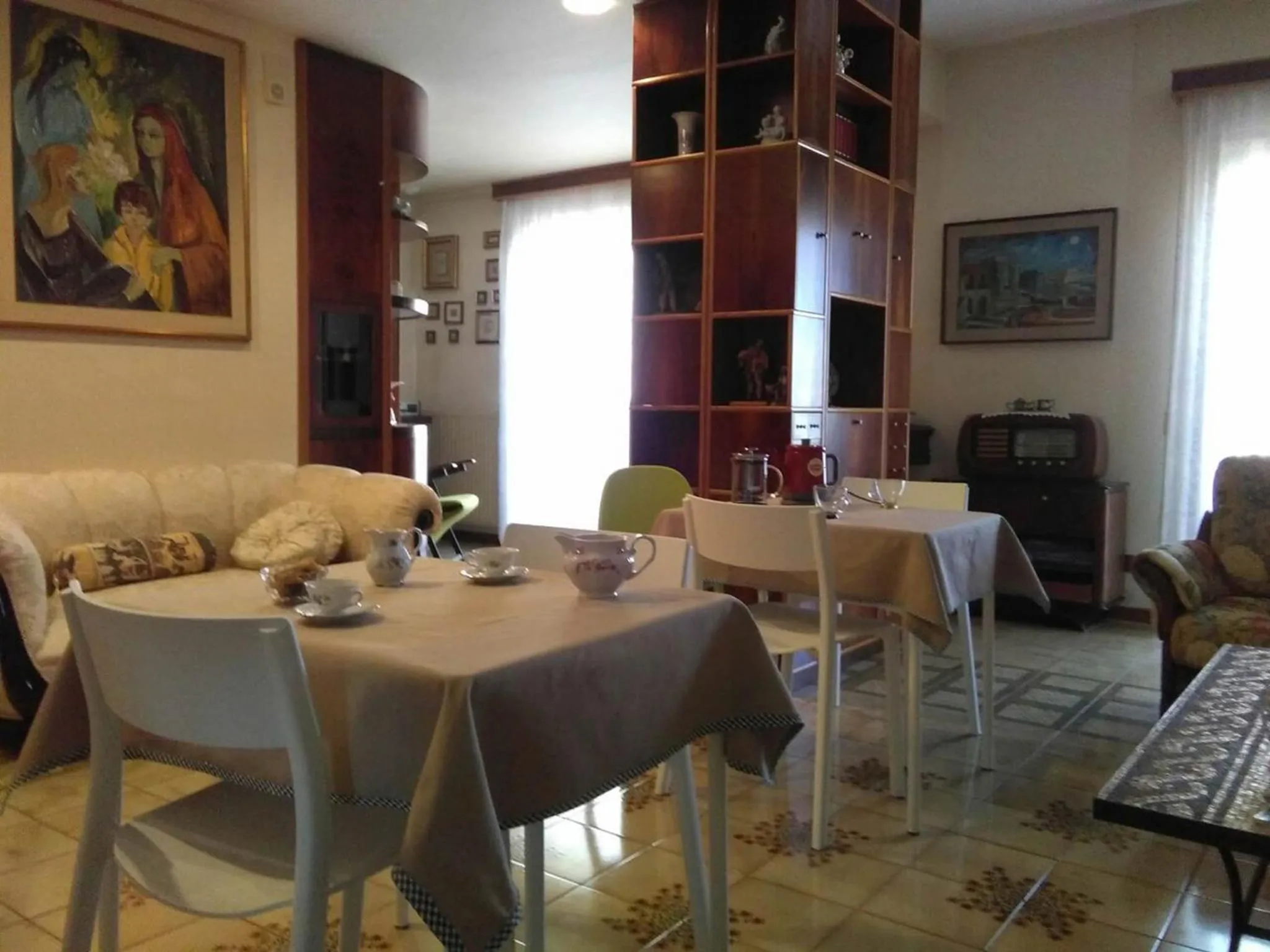 Communal lounge/ TV room in B&B Pisani