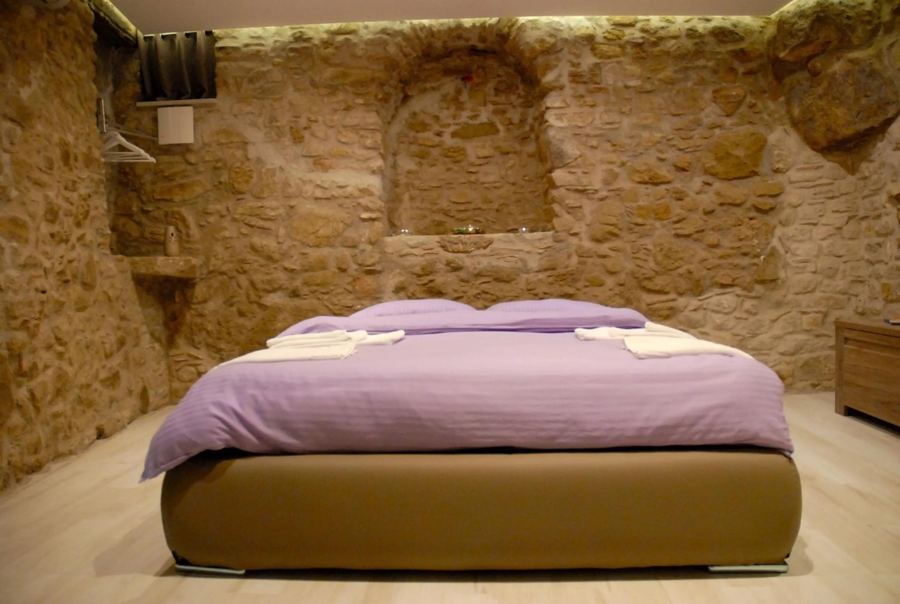 Photo of the whole room, Bed in Kaaba - Aragon home holiday