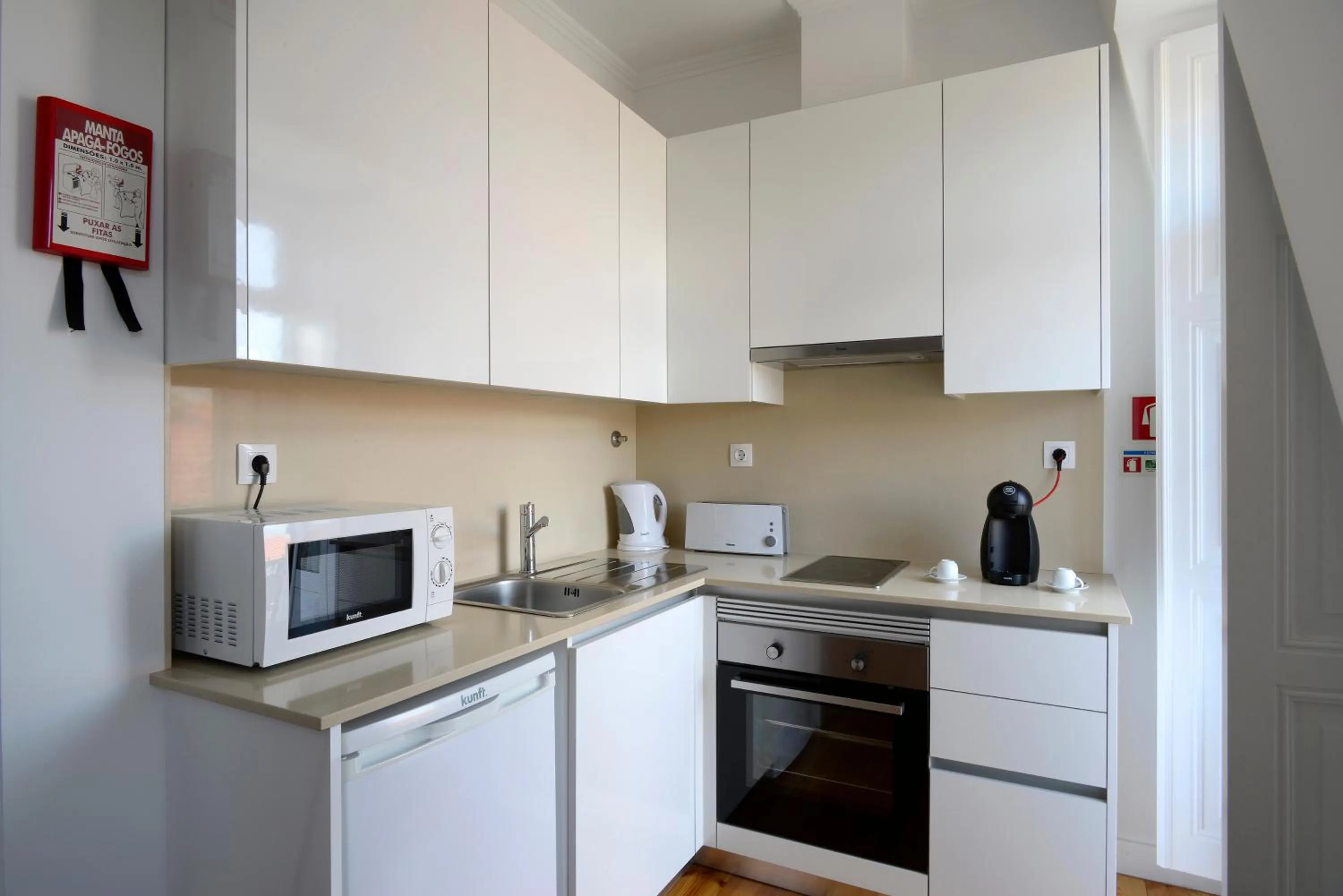 Kitchen or kitchenette in Flats Castelo - HOrigem