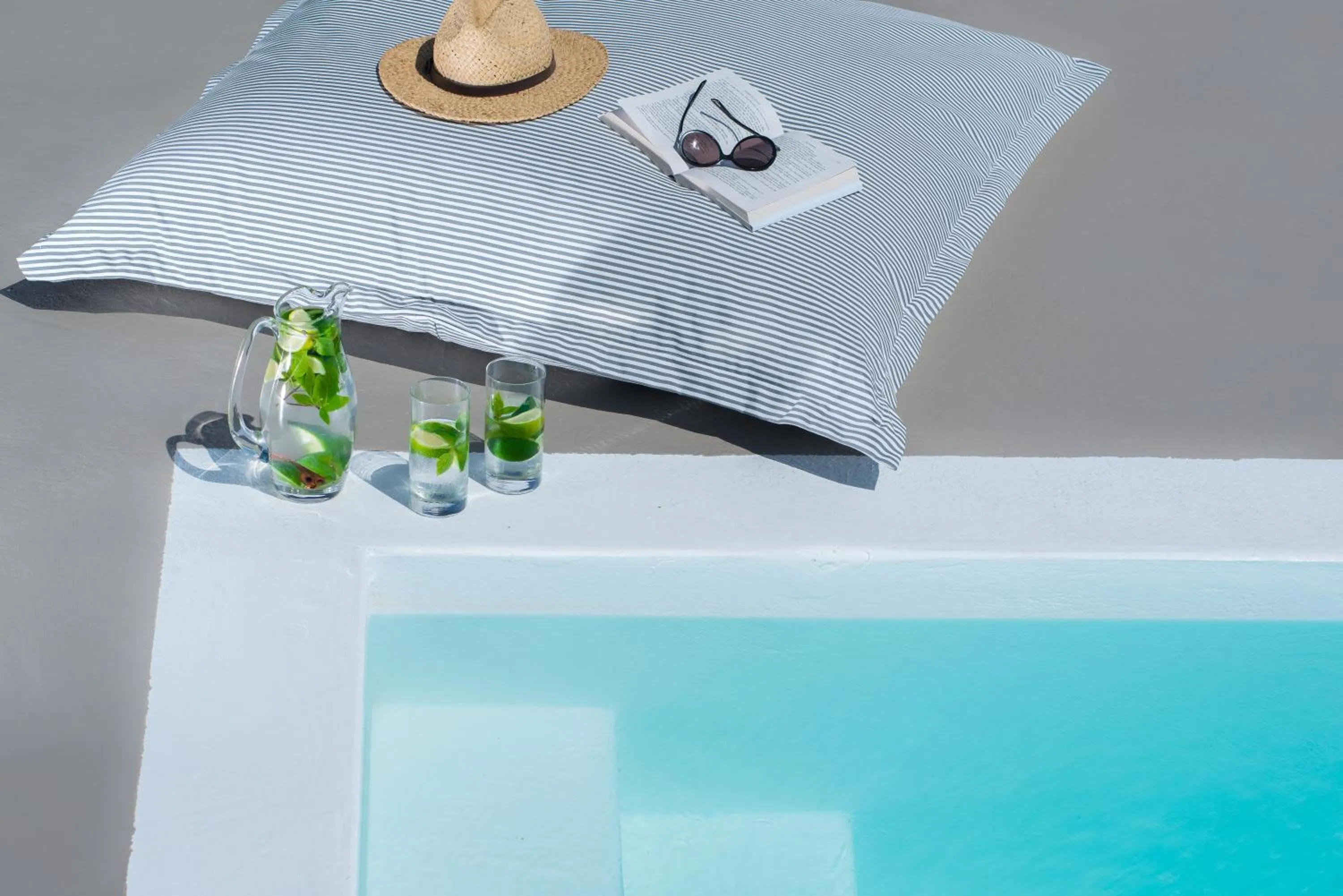 Azar Luxury Villas & Suites