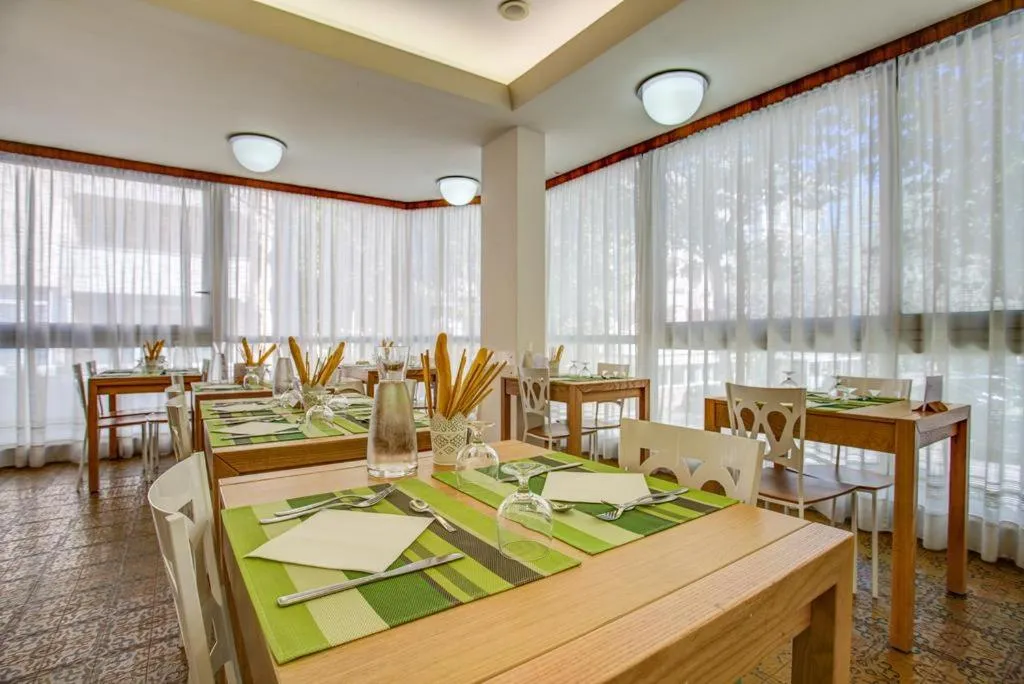 Restaurant/Places to Eat in Hotel Konrad