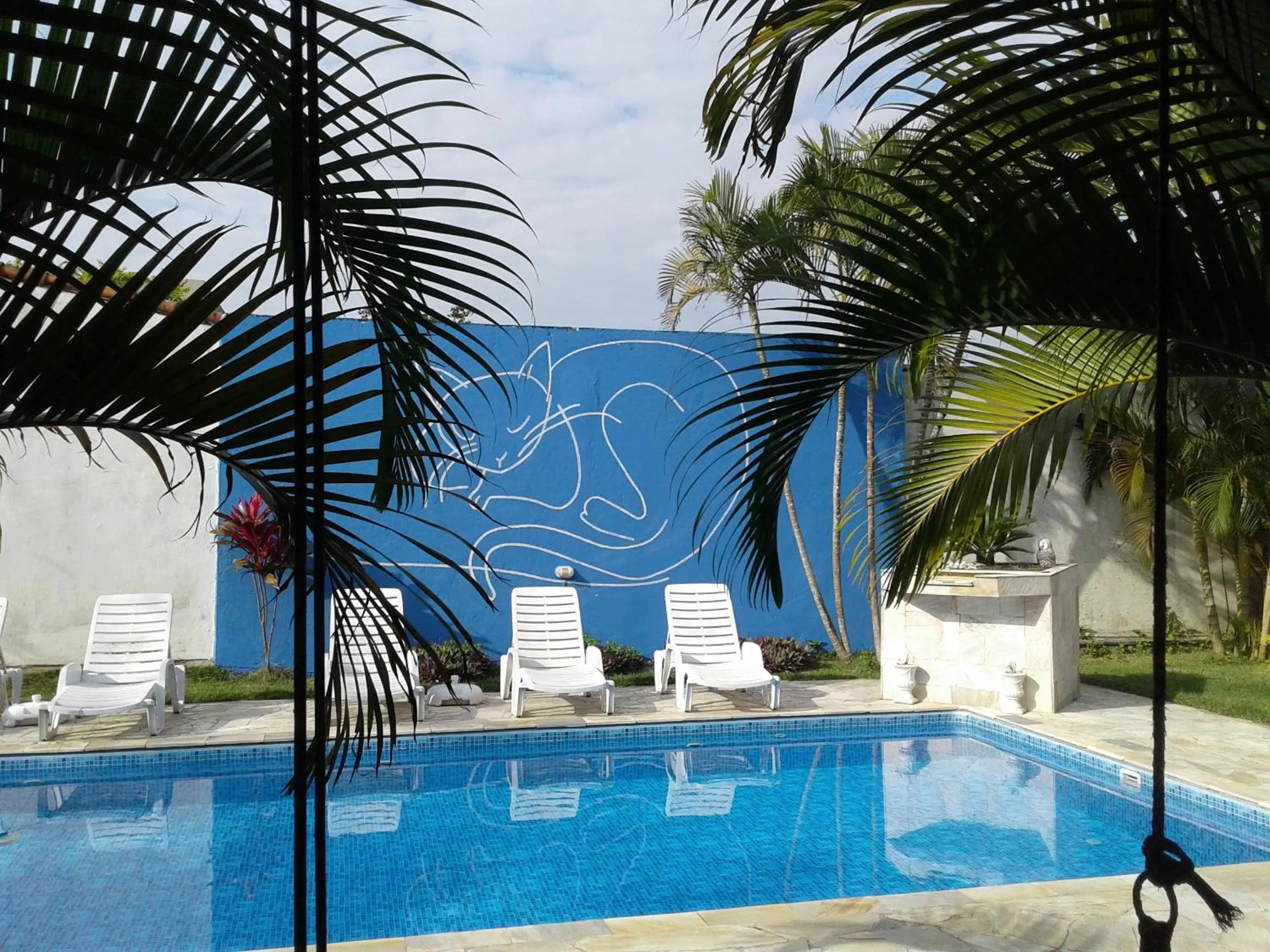 Pool view in Pousada Chateau Sophie