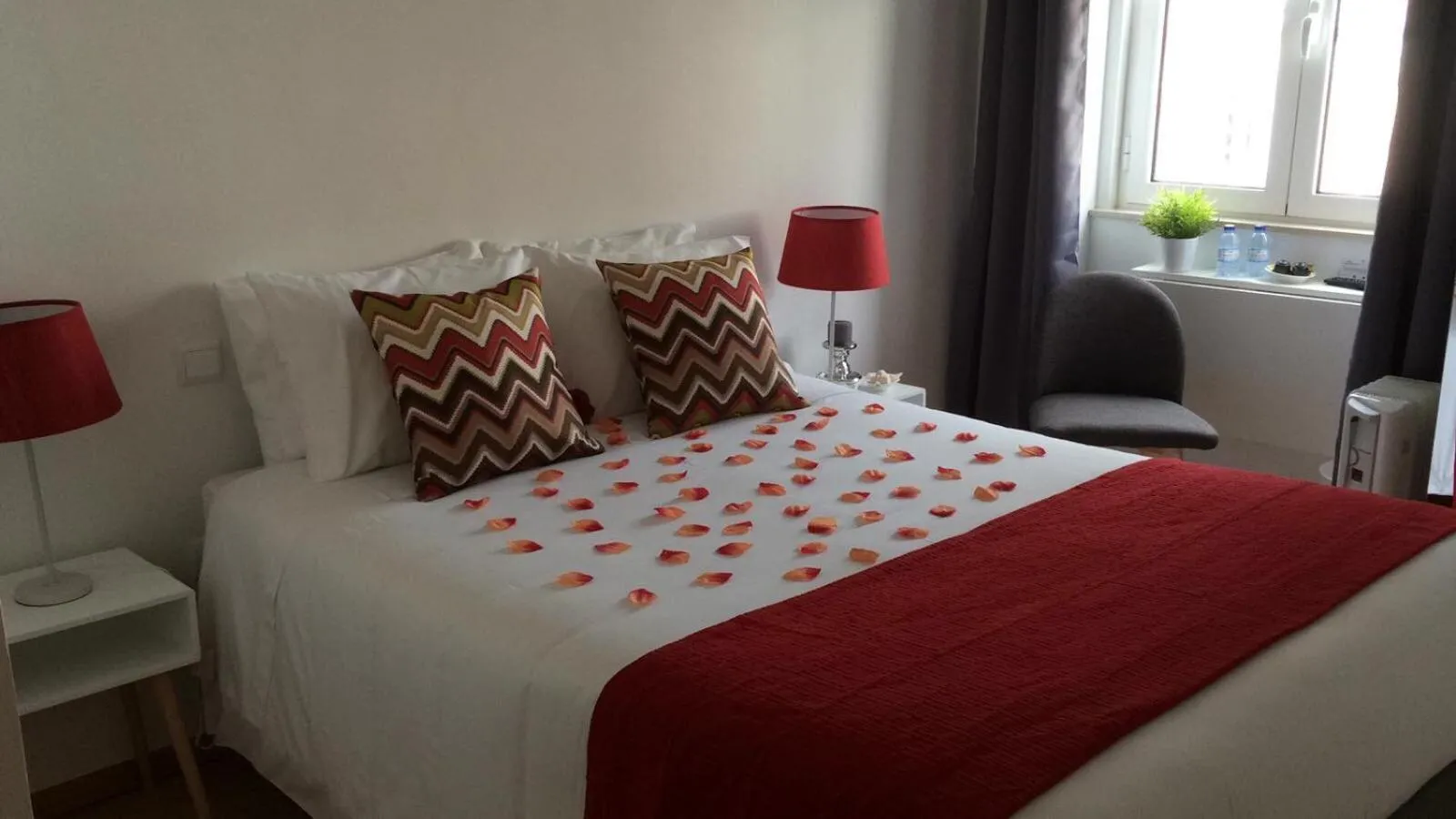 Decorative detail, Bed in Aveiro White House