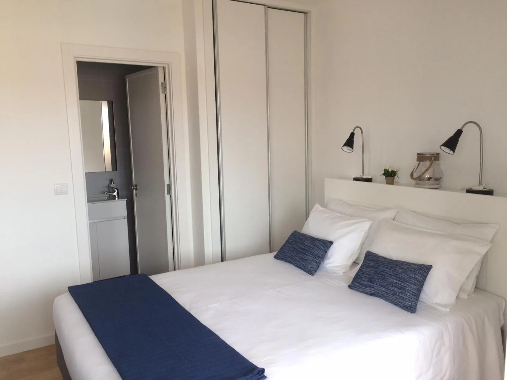 Decorative detail, Bed in Aveiro White House