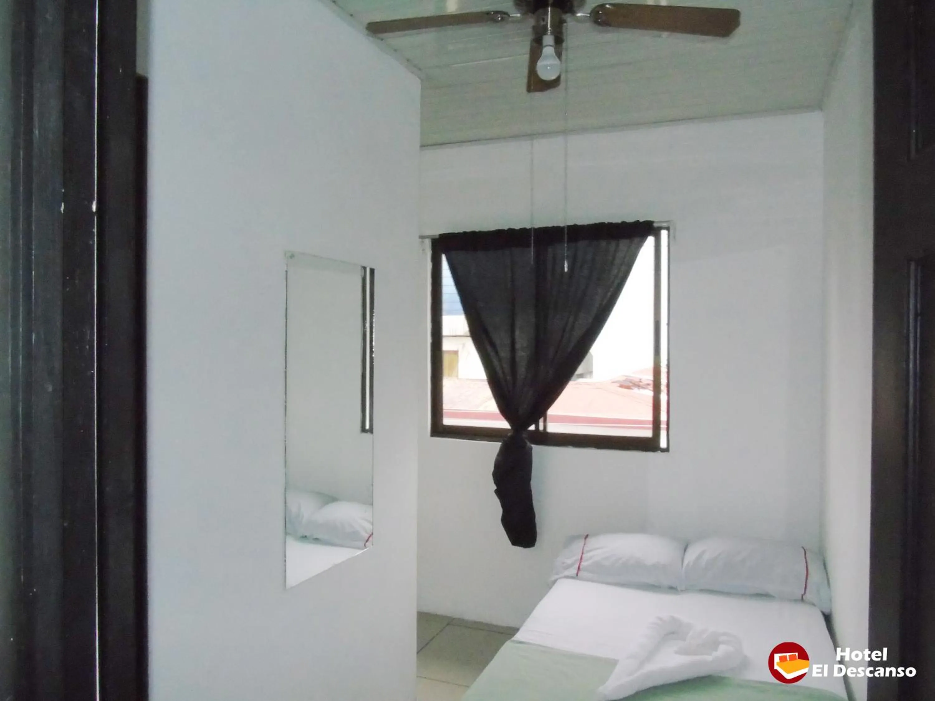 Photo of the whole room, Bed in Hotel El Descanso