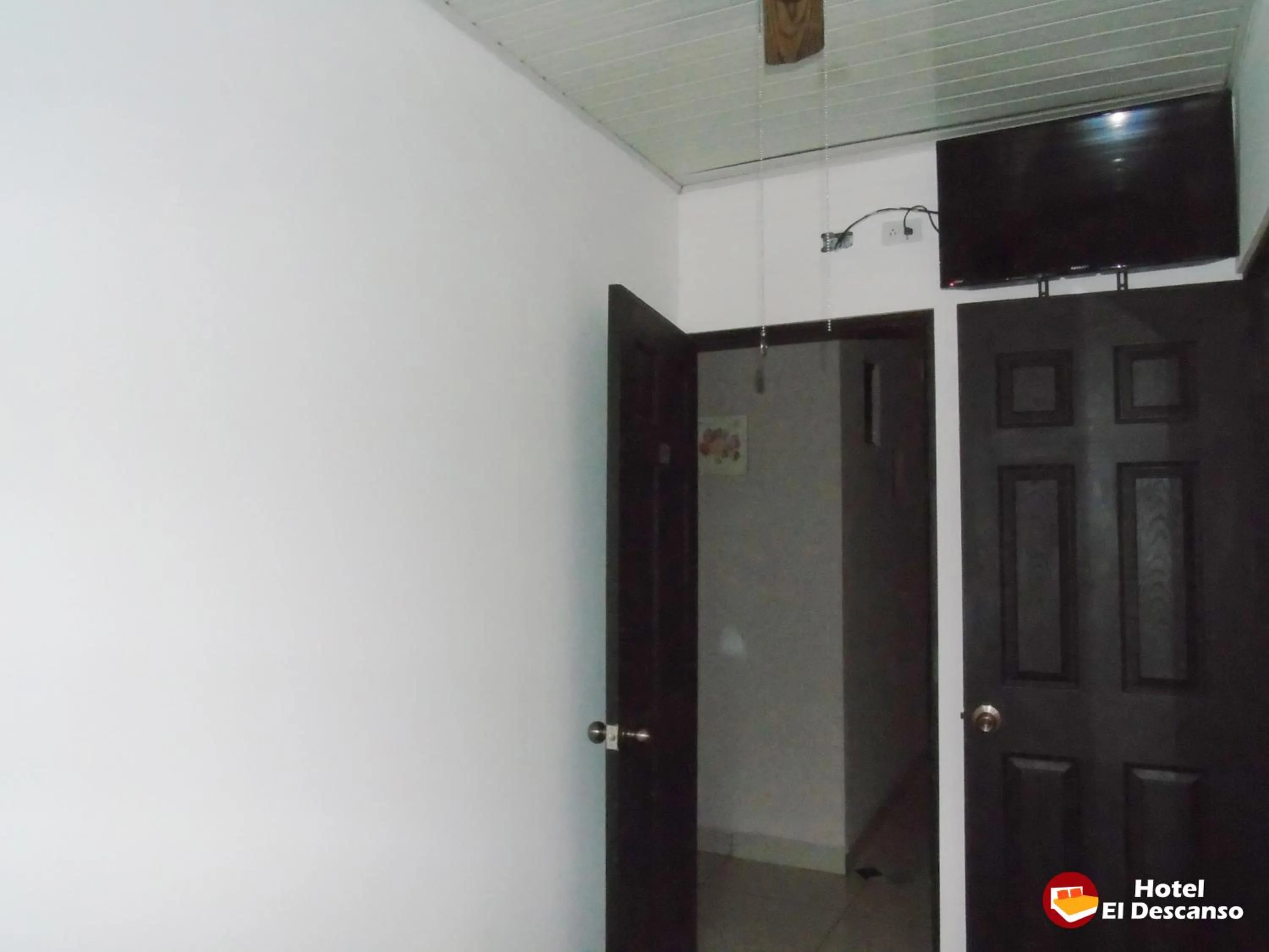 TV and multimedia in Hotel El Descanso