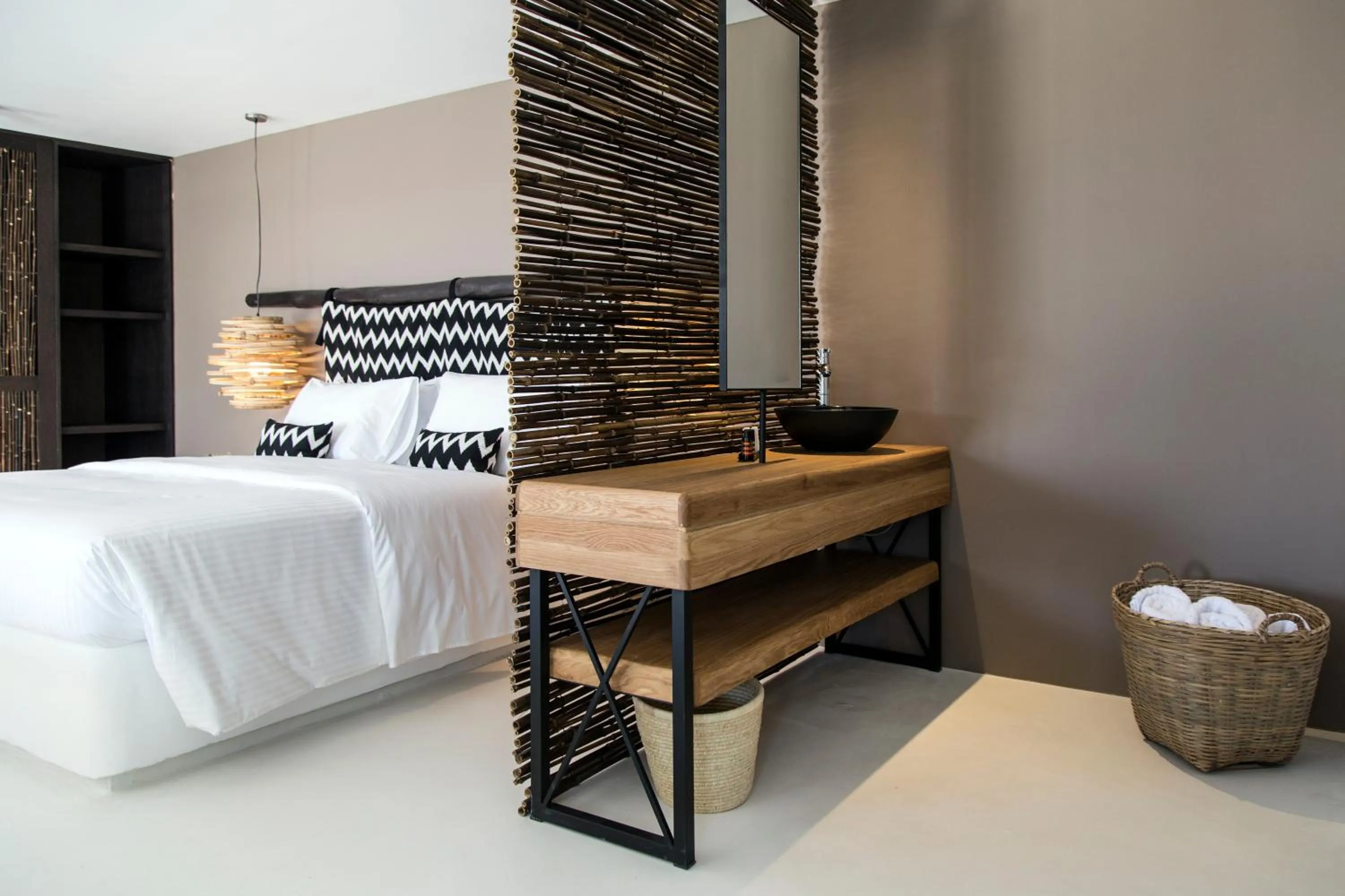 Bathroom, Bed in My Mykonos Hotel