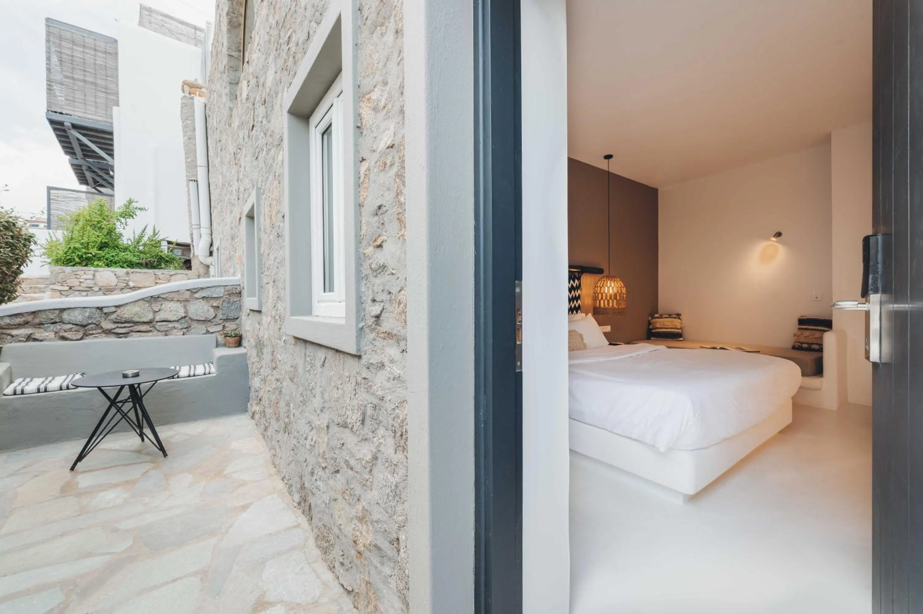 Balcony/Terrace, Bed in My Mykonos Hotel