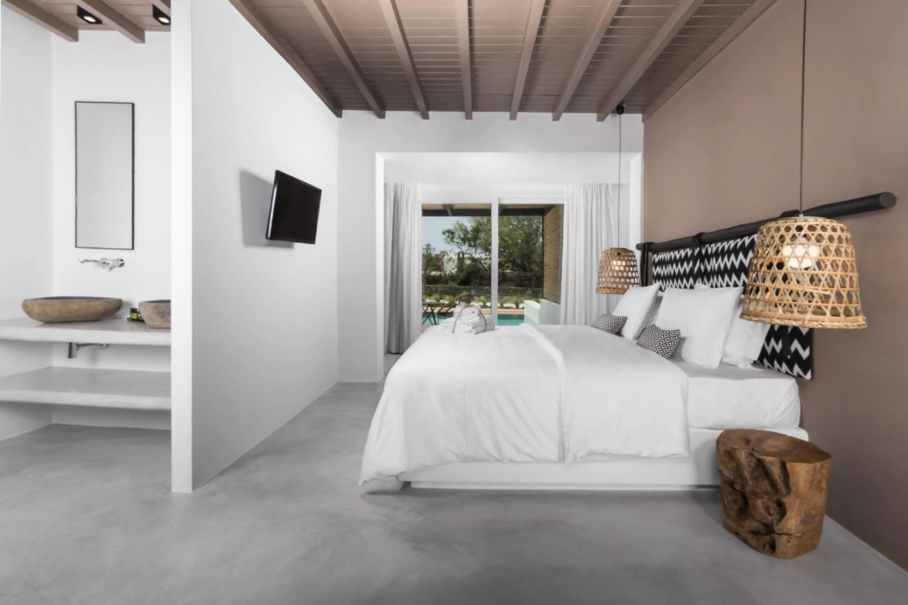 Toilet, Bed in My Mykonos Hotel