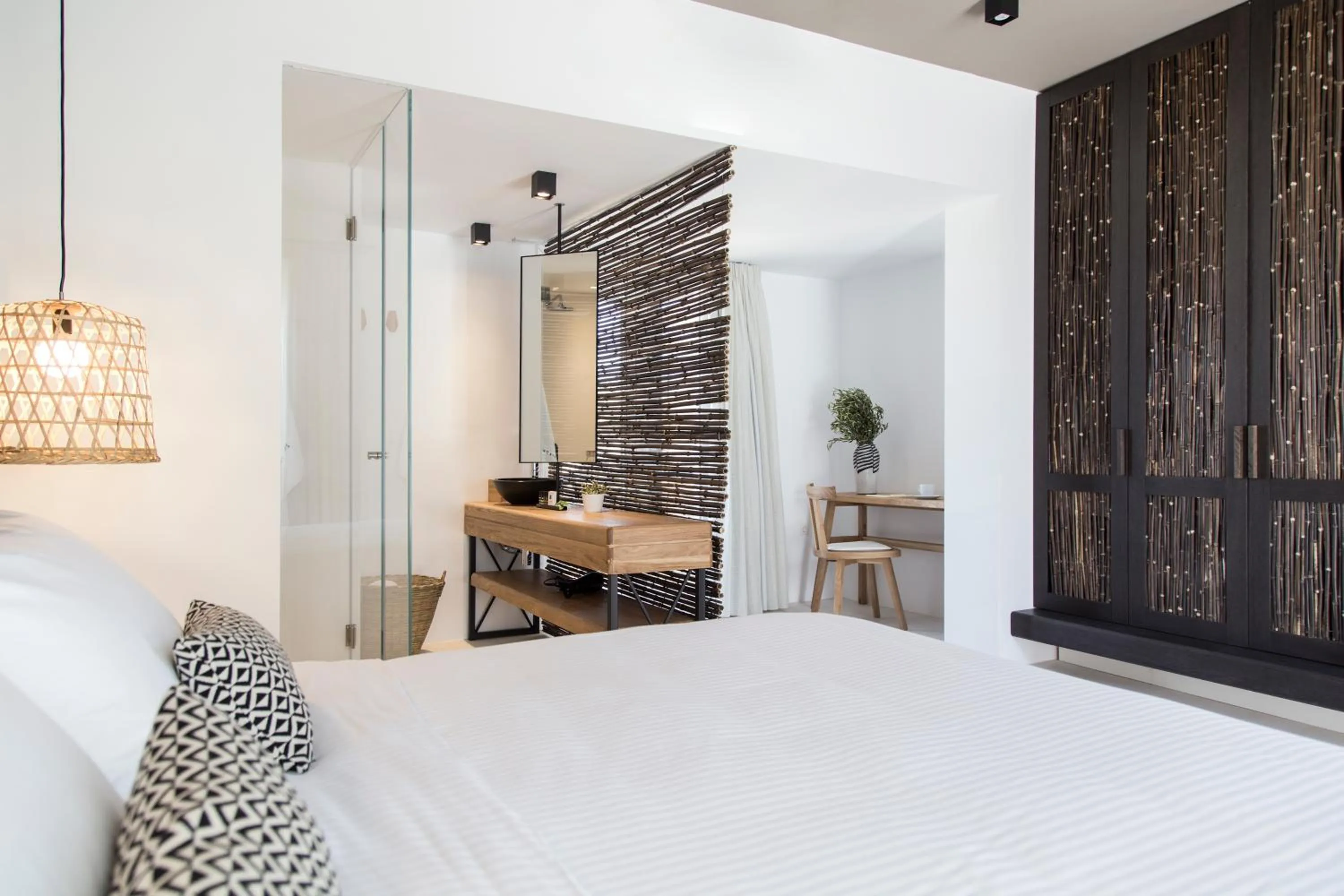 Photo of the whole room, Bed in My Mykonos Hotel