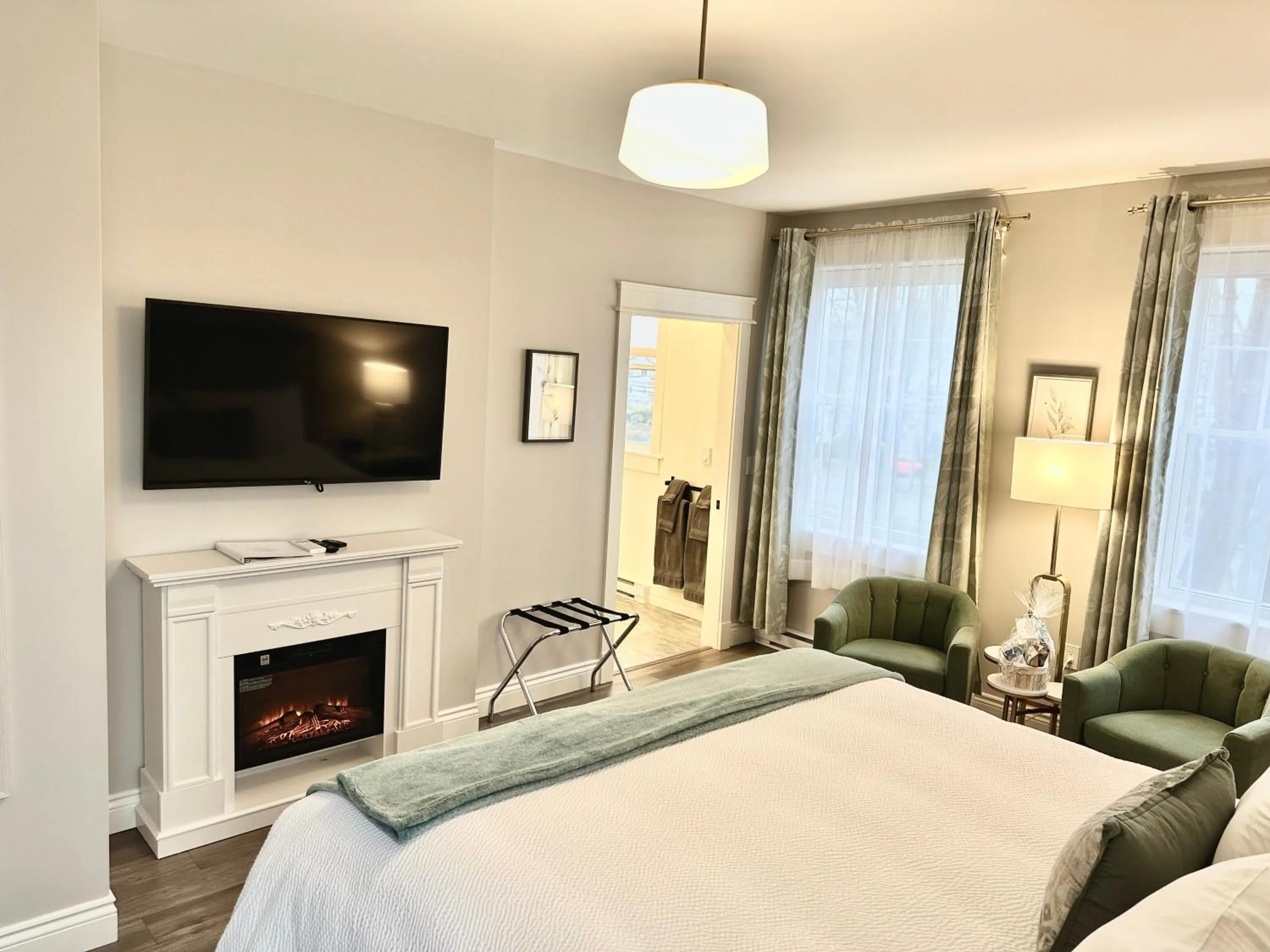 Bed in Tattingstone Inn