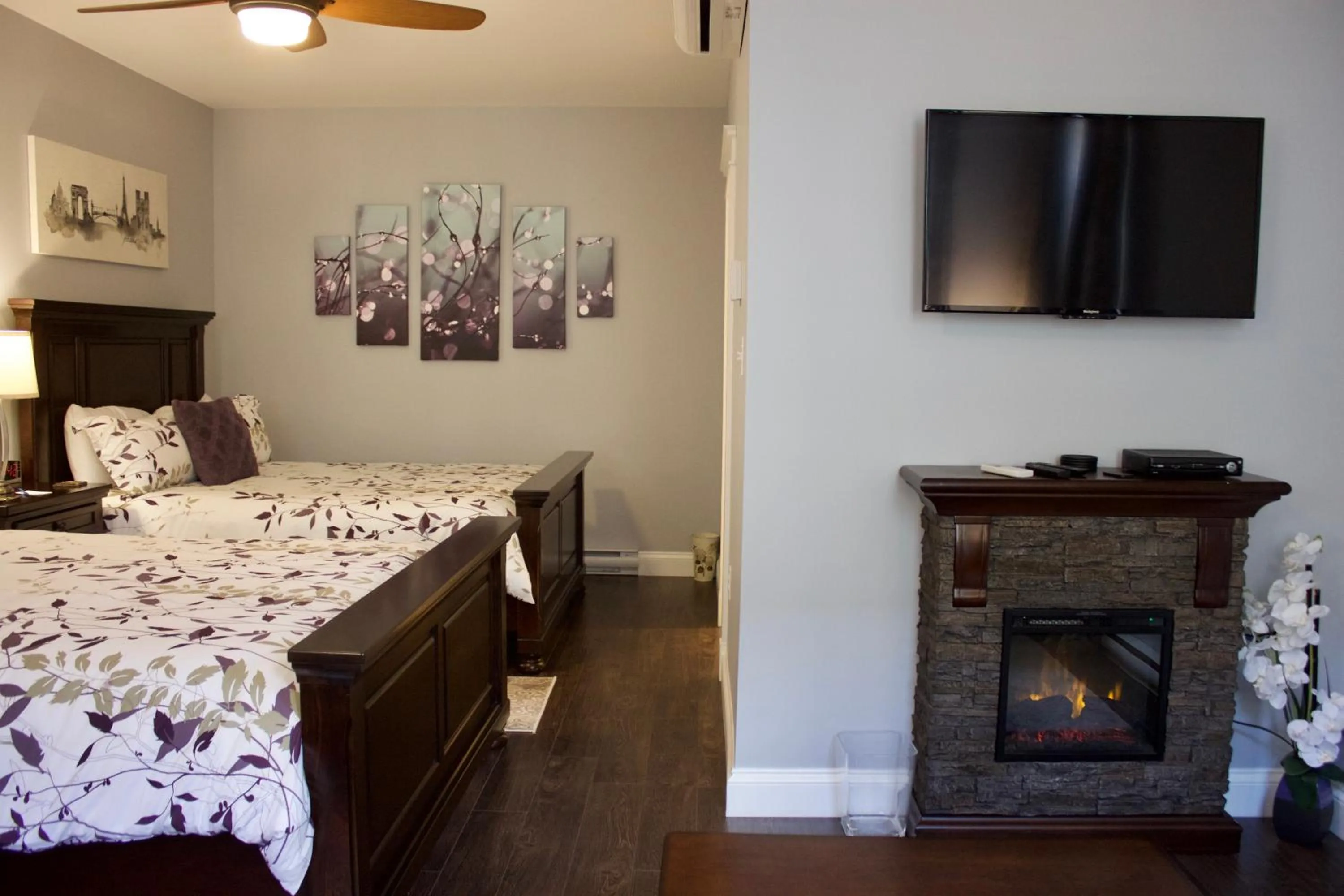 TV and multimedia, Bed in Tattingstone Inn