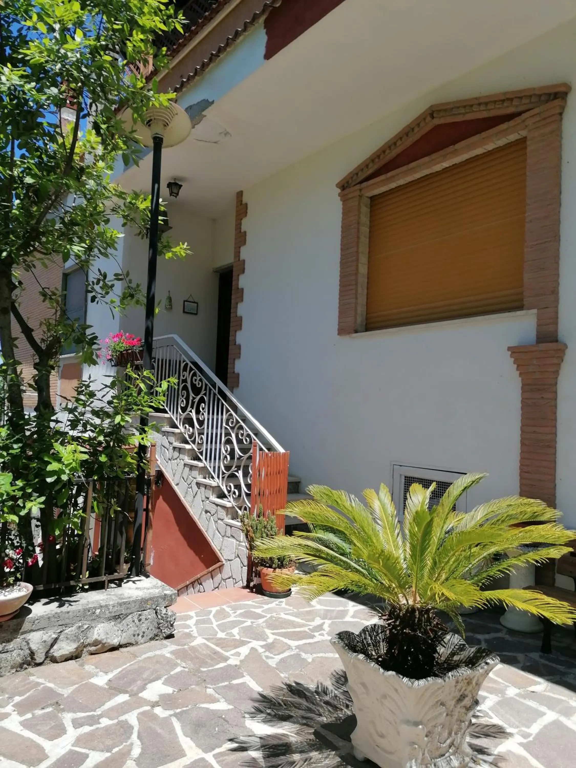 Facade/entrance in B&b Fabra Casa Mia e non solo