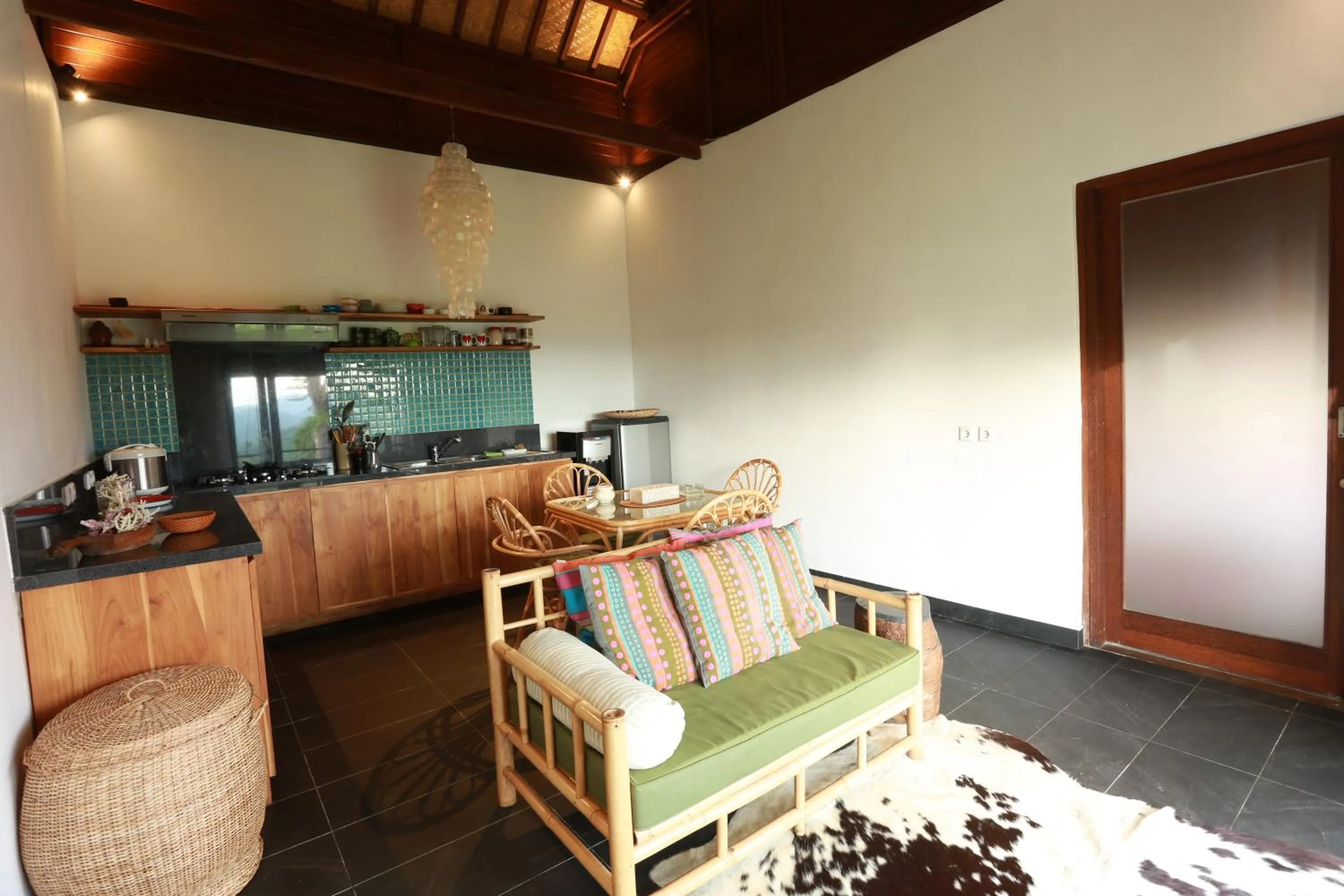 Kitchen or kitchenette in Villa Domanik