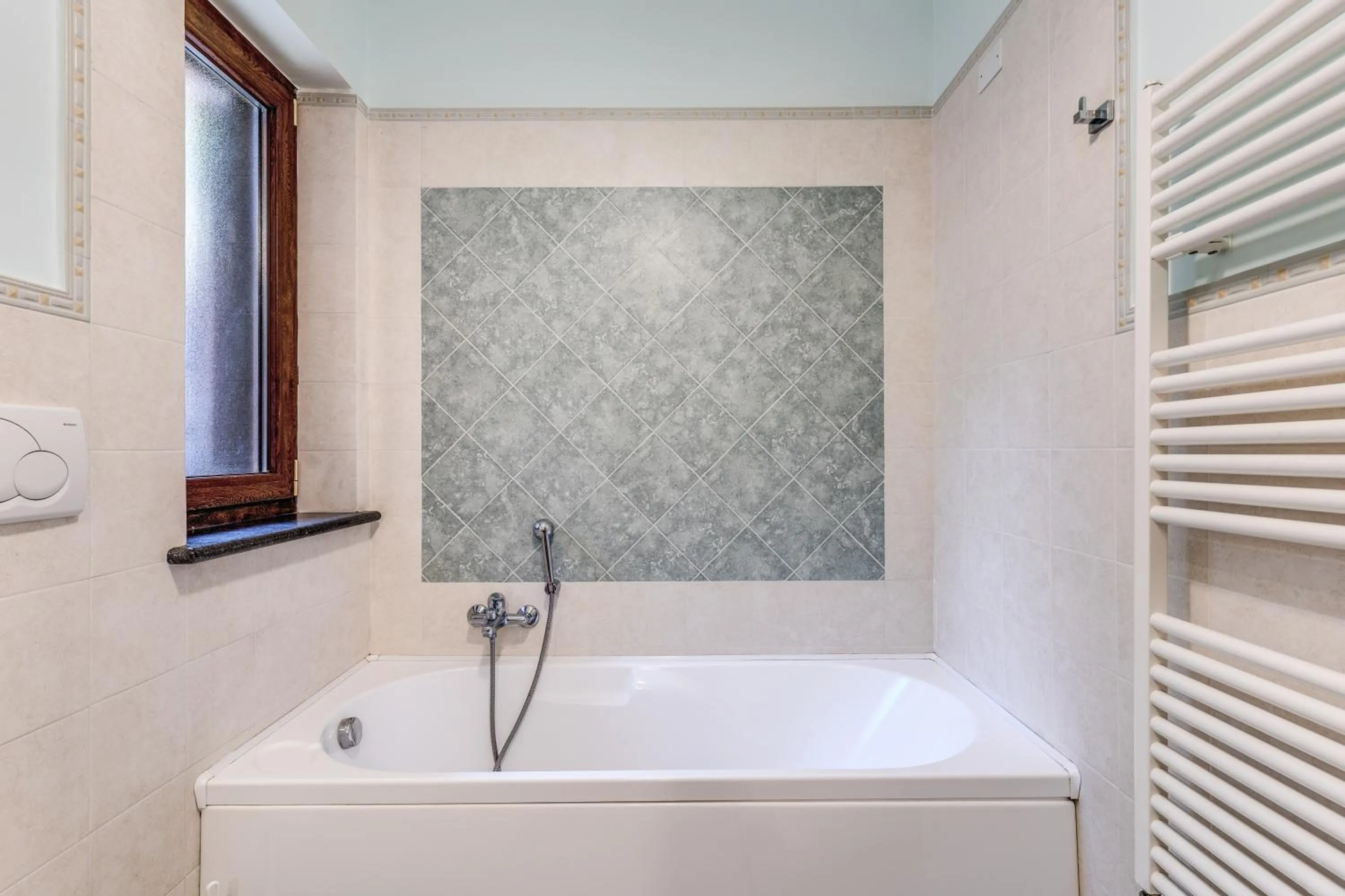 Bathroom in Villa Caruso with Private Pool