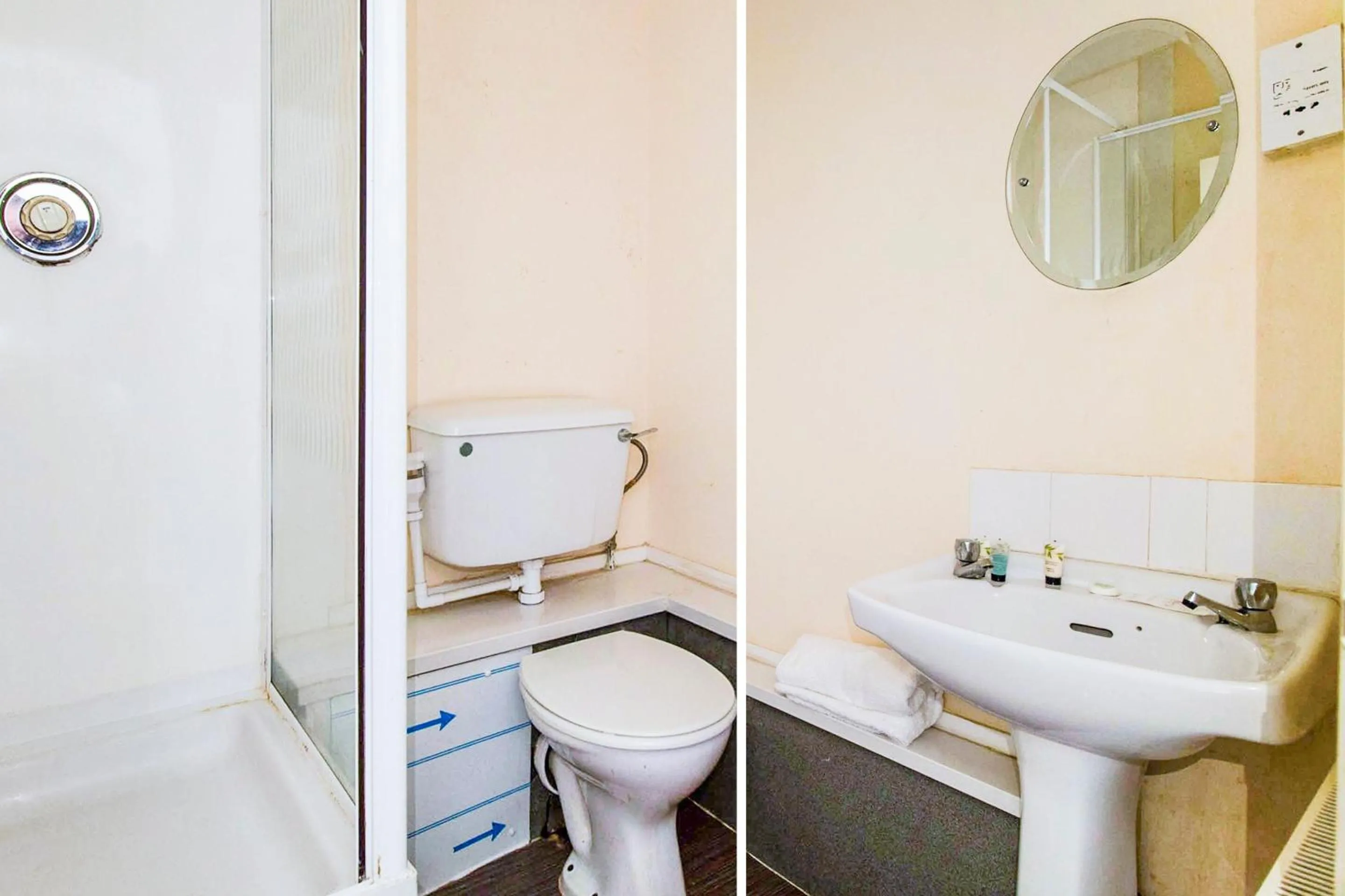 Bathroom in The Longlands Hotel