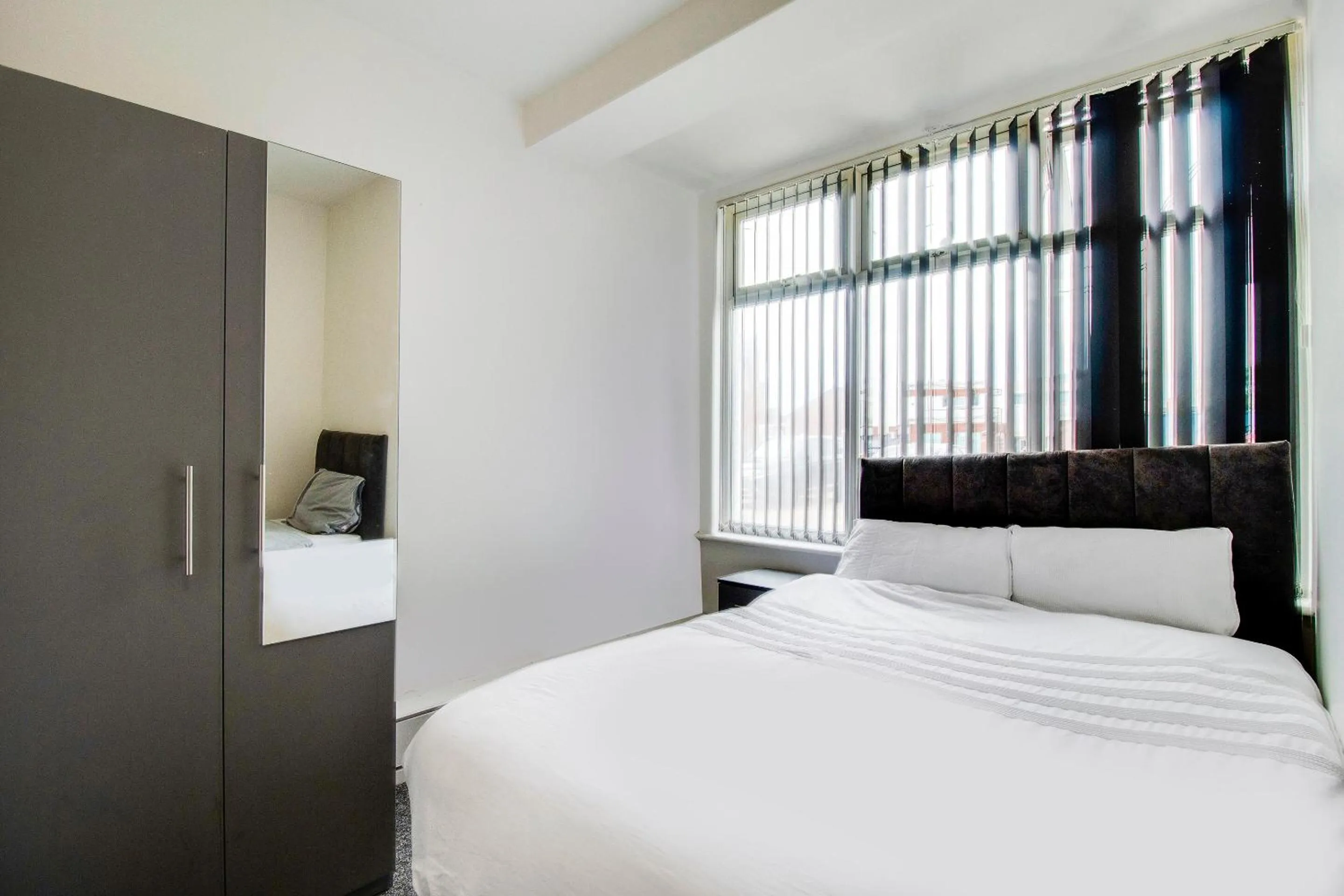 Bedroom, Bed in The Longlands Hotel