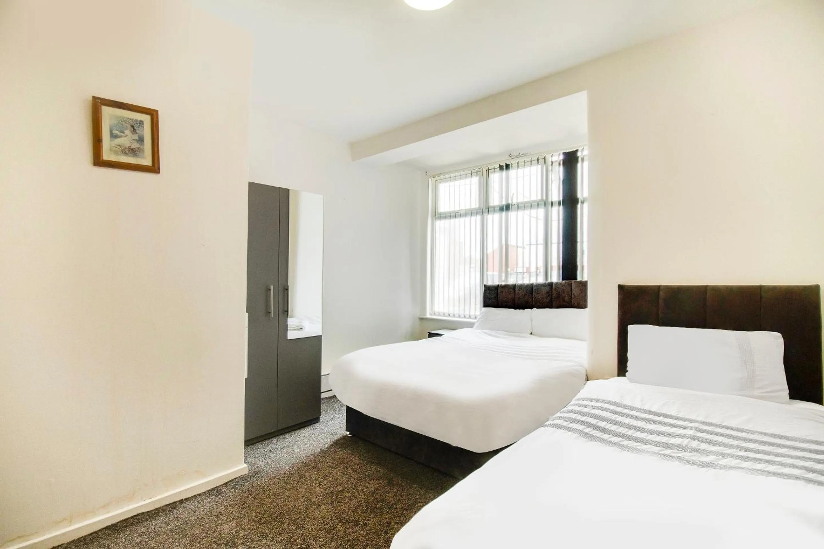 Bedroom, Bed in The Longlands Hotel