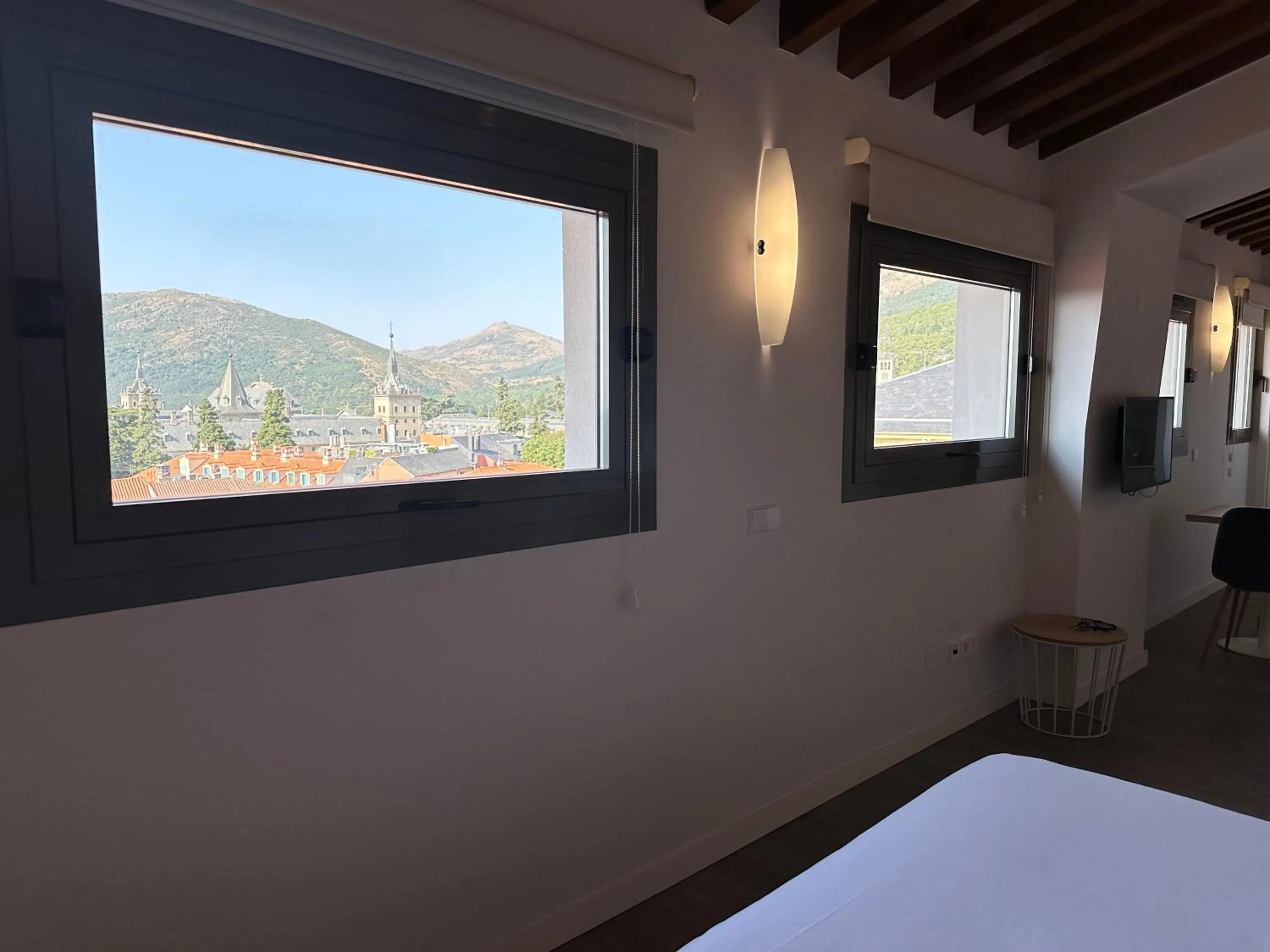 View (from property/room), Bed in San Lorenzo Suites