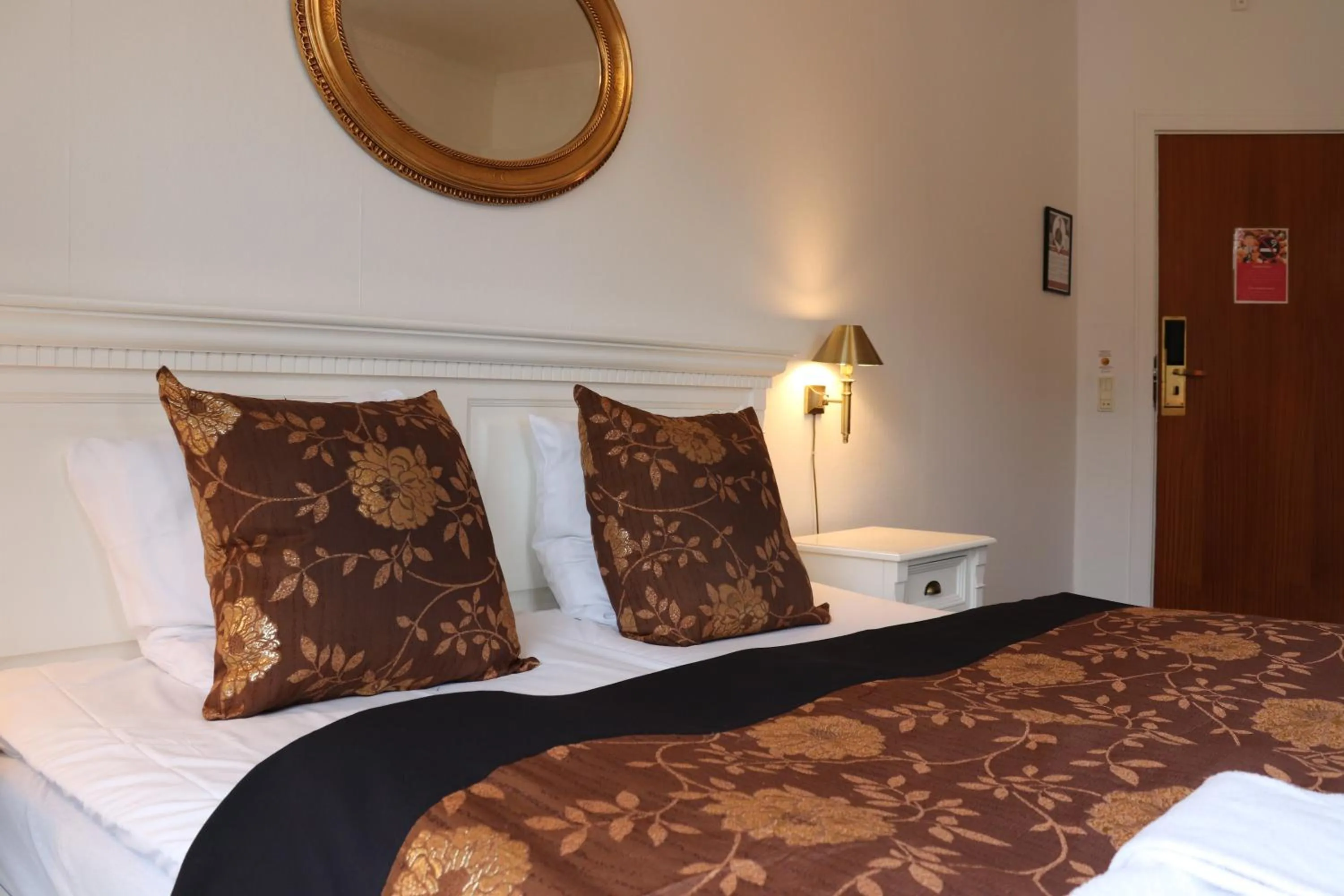 Bedroom, Bed in Milling Hotel Saxildhus