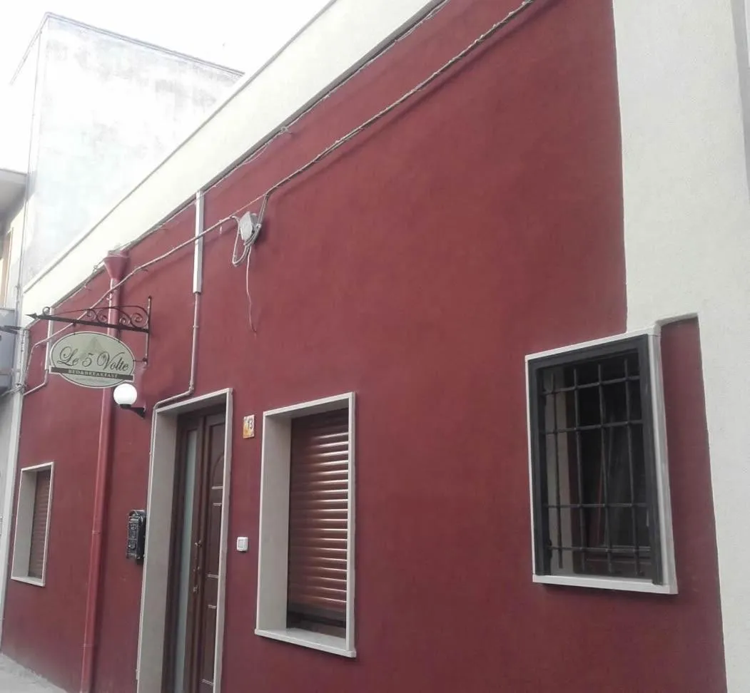 Facade/entrance in Le 5 Volte