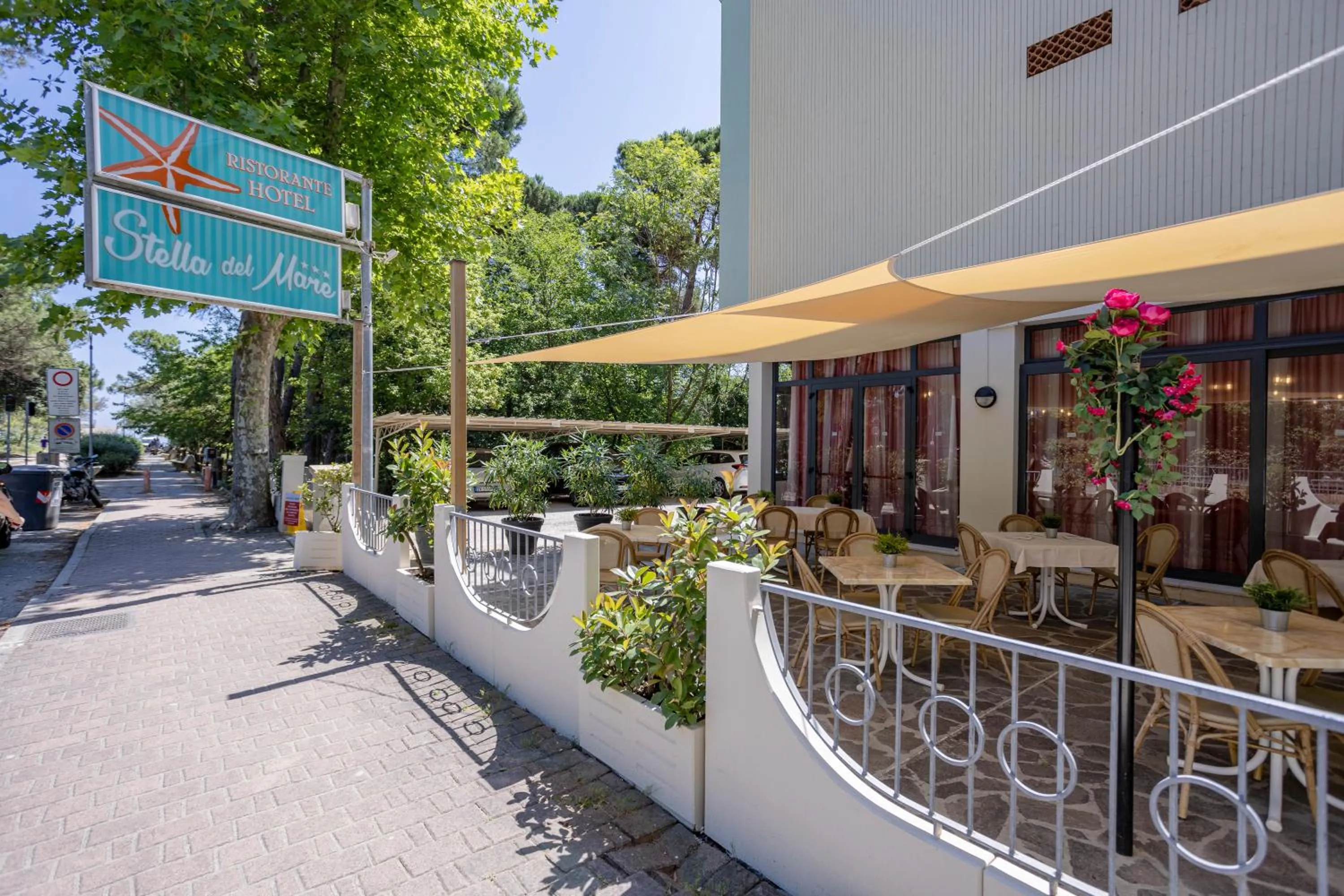 Property building in Hotel Stella Del Mare
