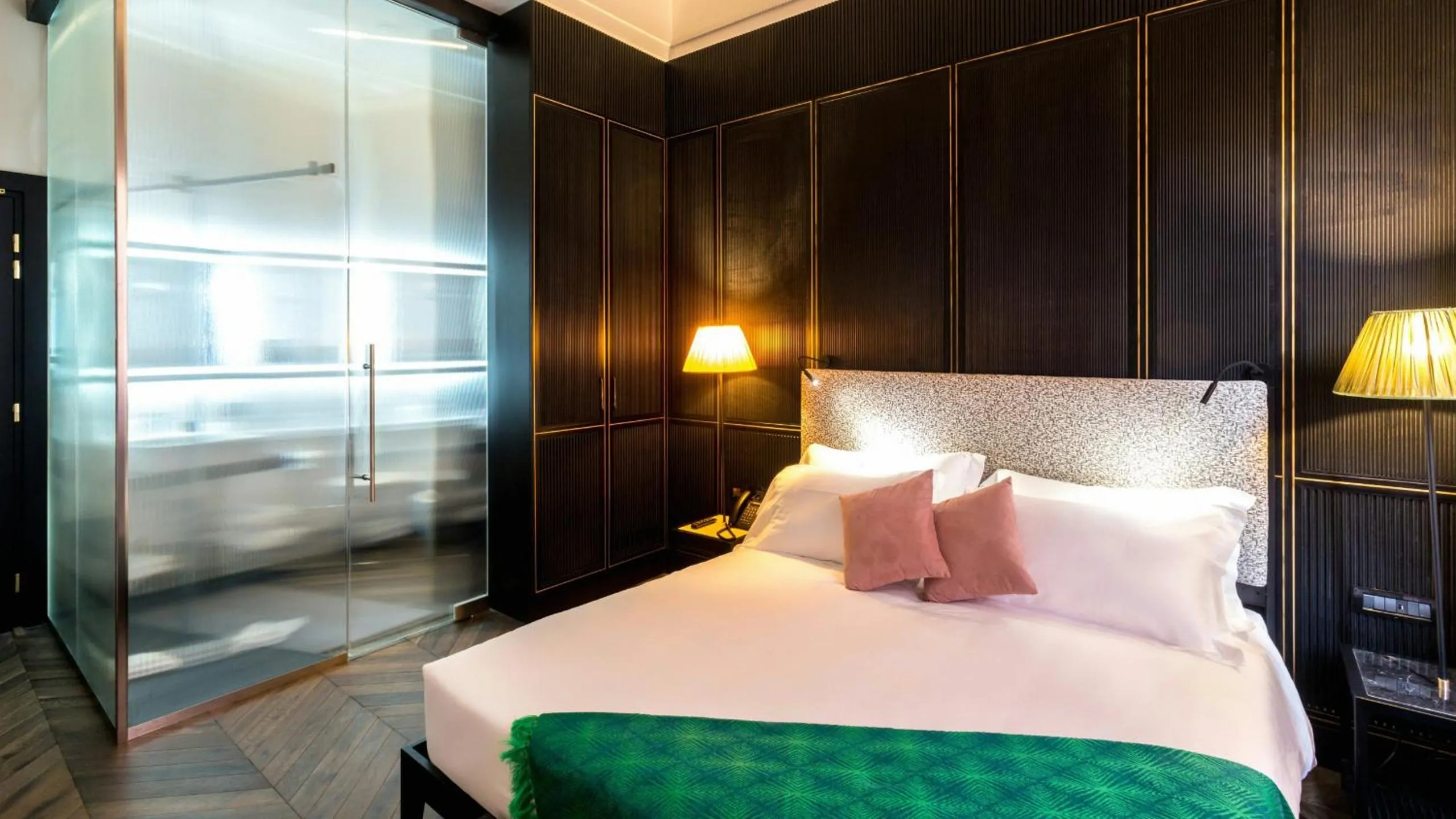 Bed in Hotel The Haven Roma