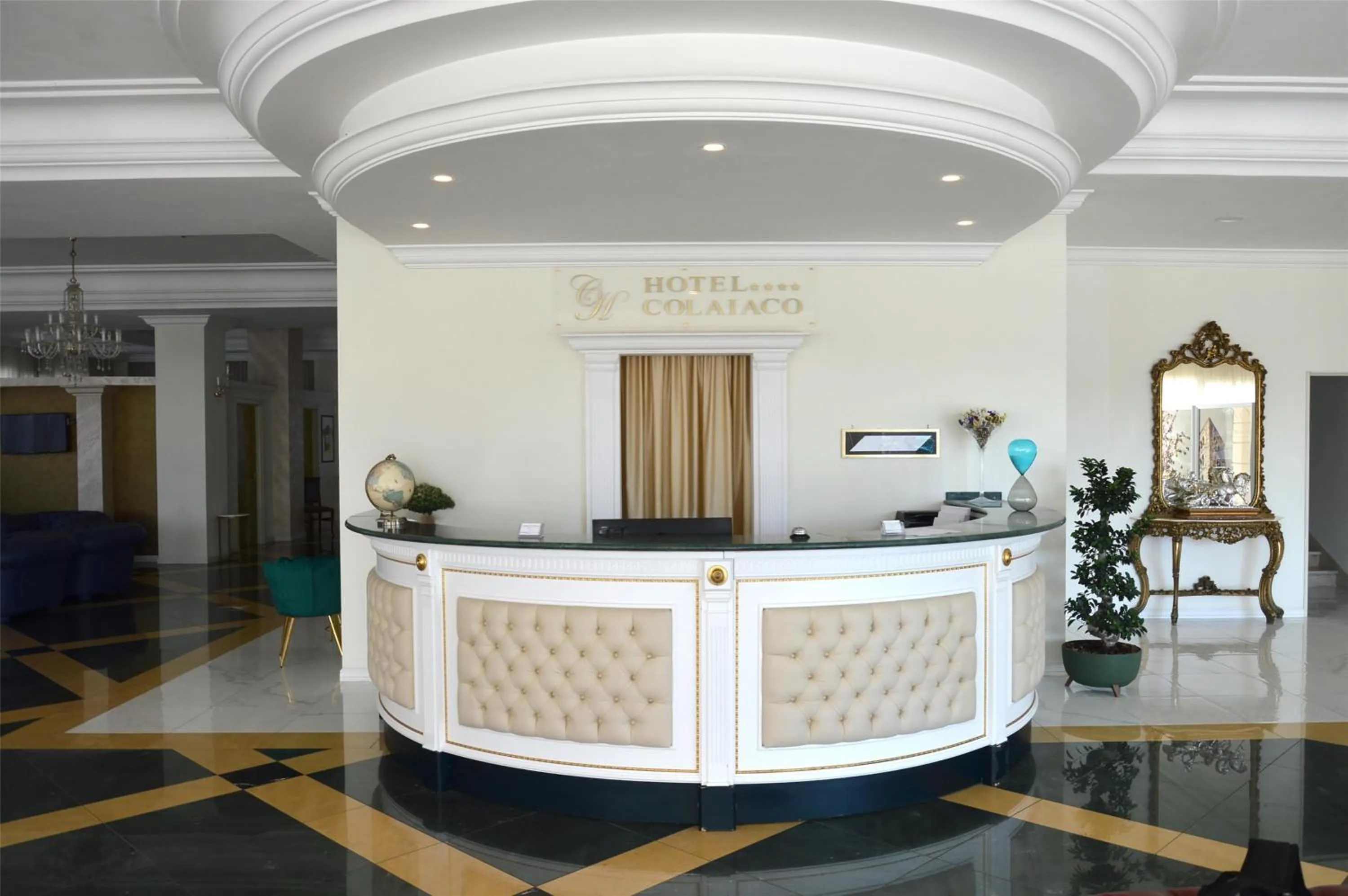 Lobby or reception in Best Western Hotel Colaiaco