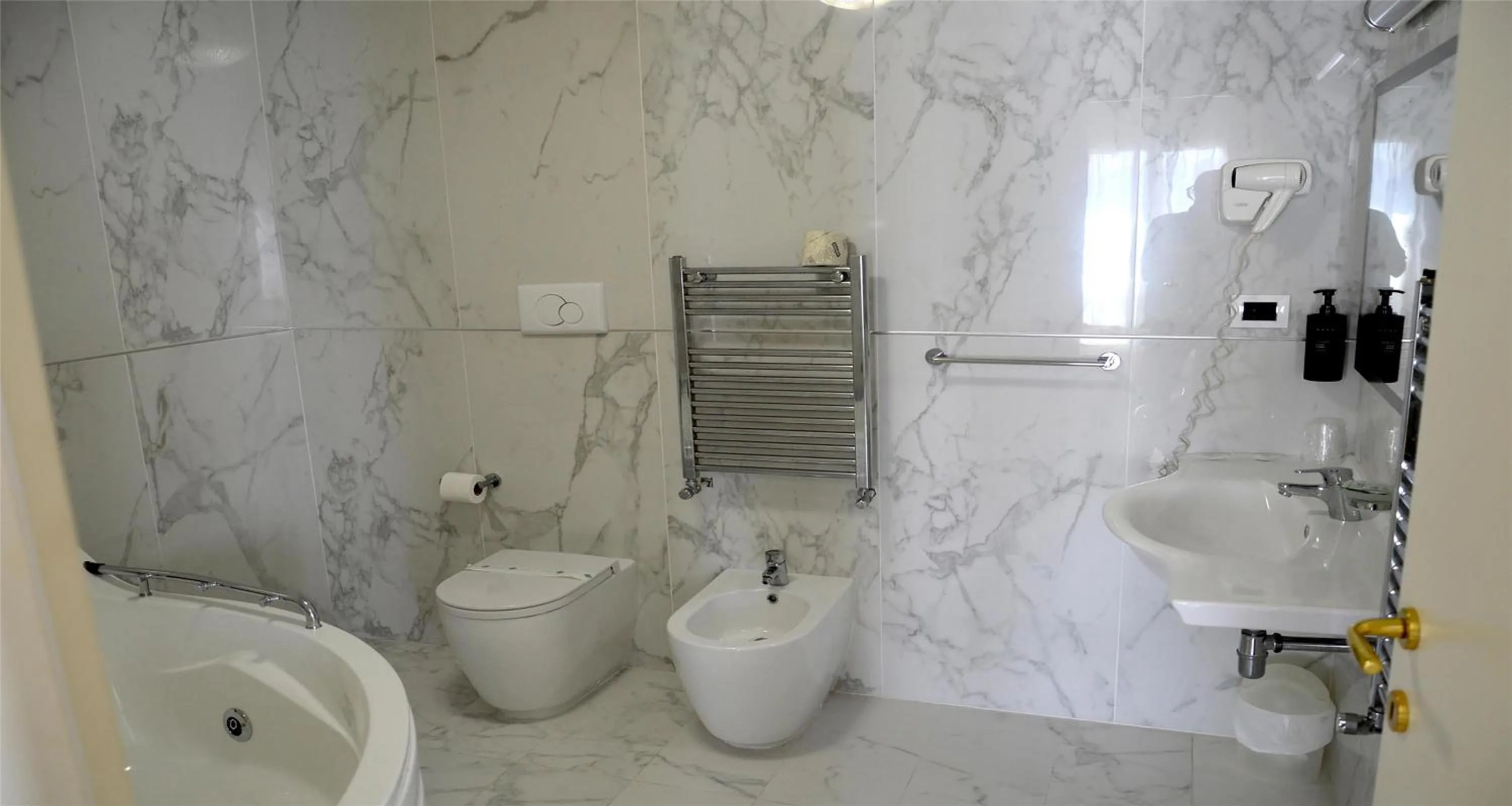 Bathroom in Best Western Hotel Colaiaco