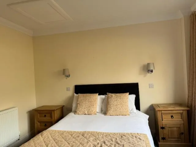 Bedroom, Bed in The Waverley Inn