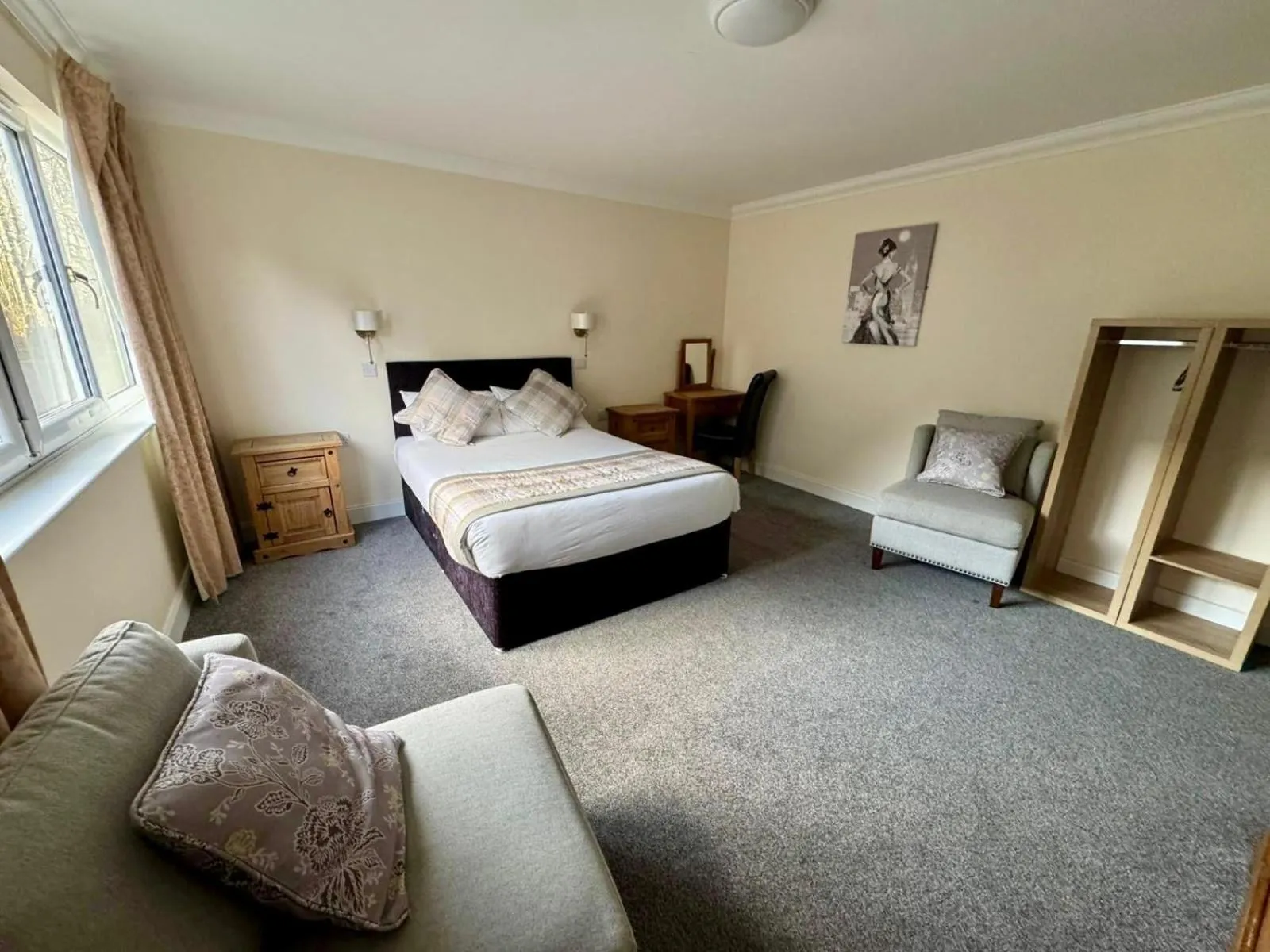 Photo of the whole room, Bed in The Waverley Inn