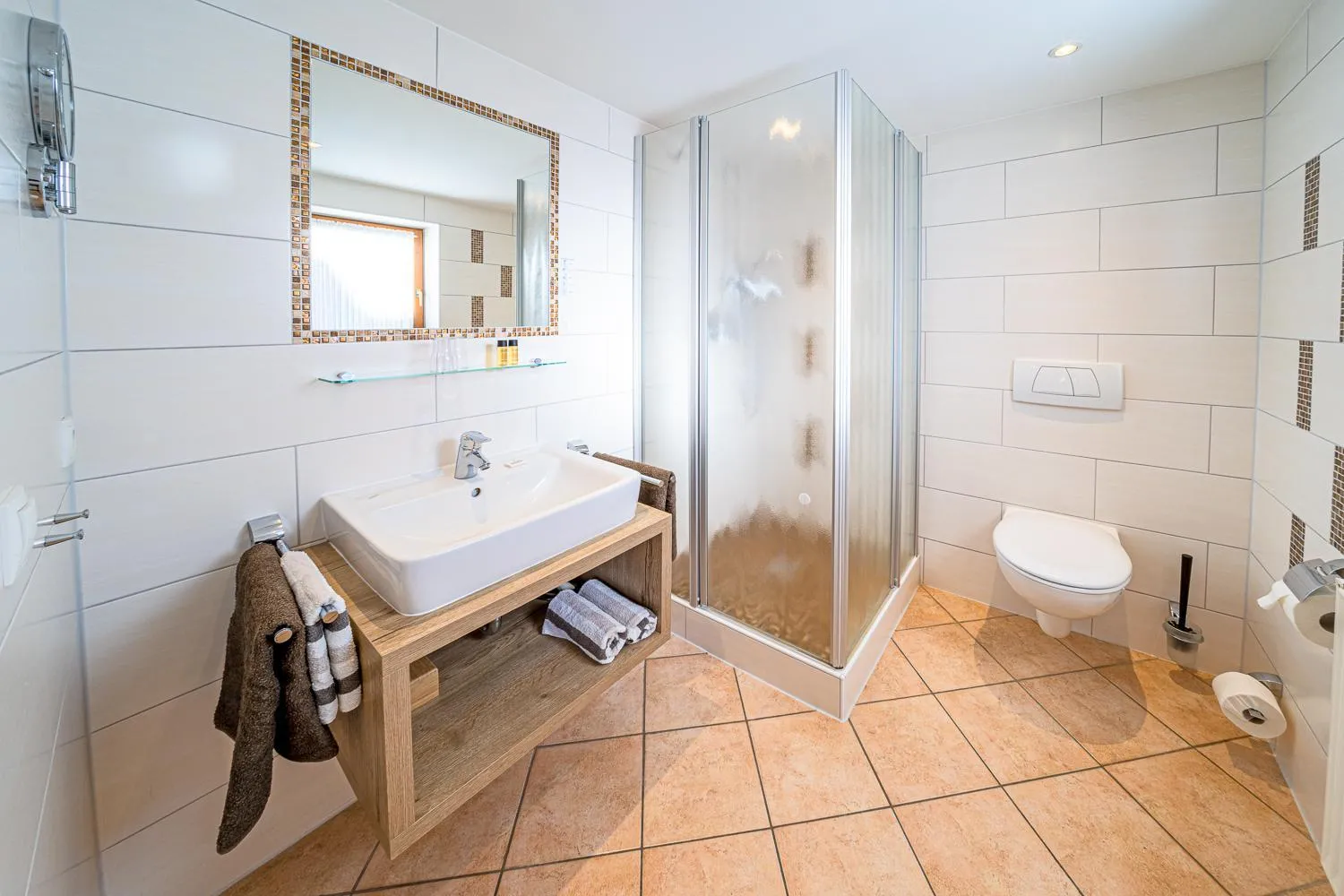 Bathroom in Frühstückspension Gästehaus Zum weissen Rössl