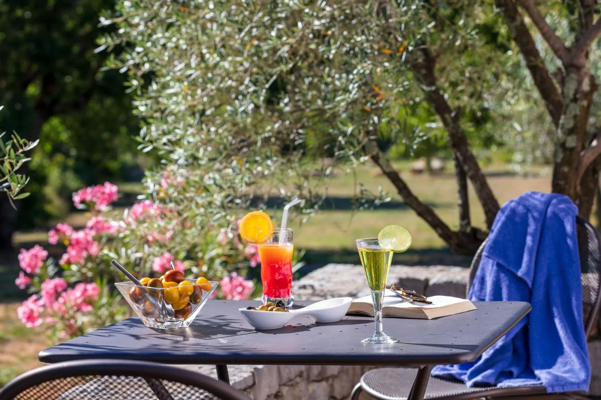 Restaurant/places to eat in Logis Auberge Les Murets Hotel Restaurant Spa