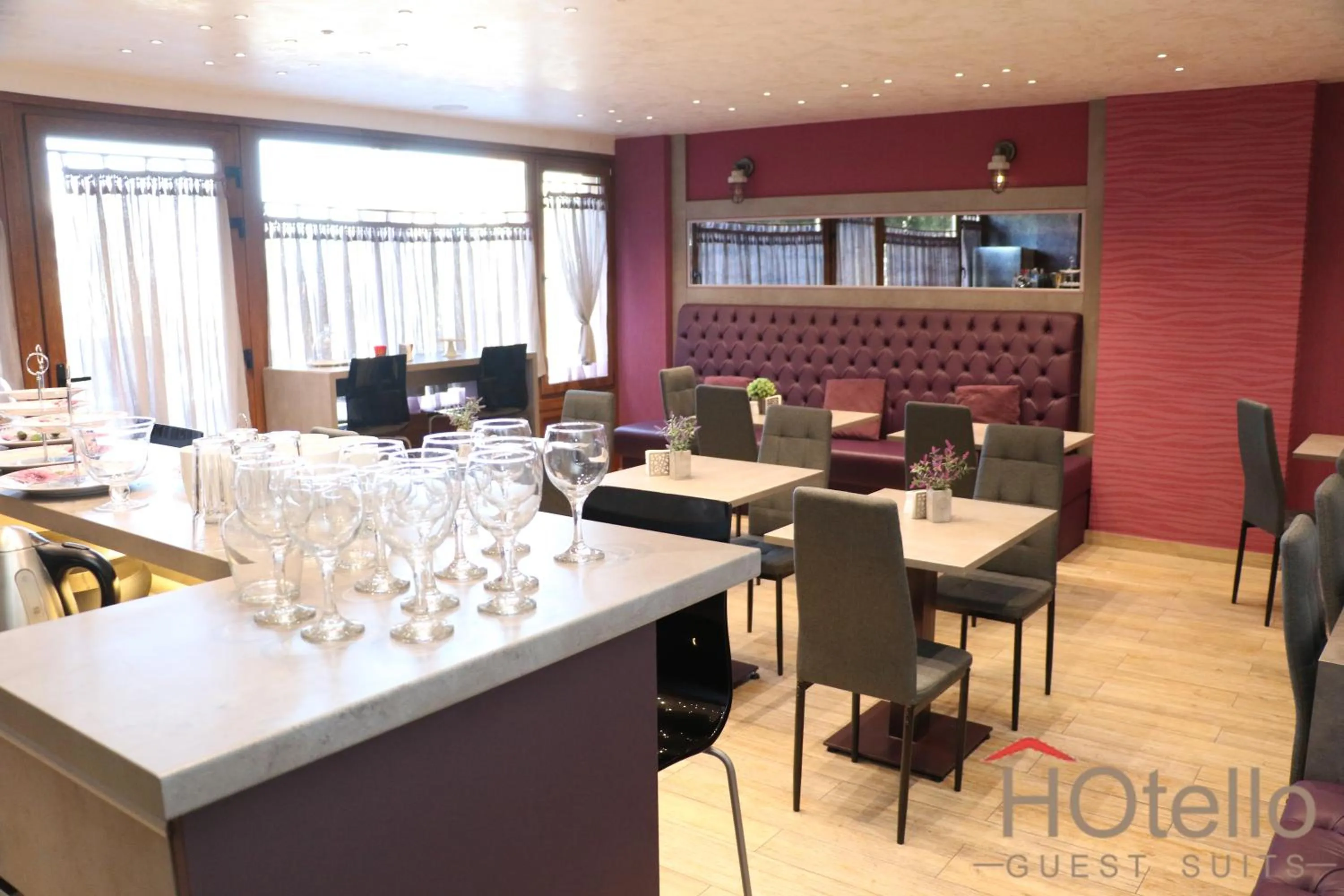 Buffet breakfast in HOtello guest suites