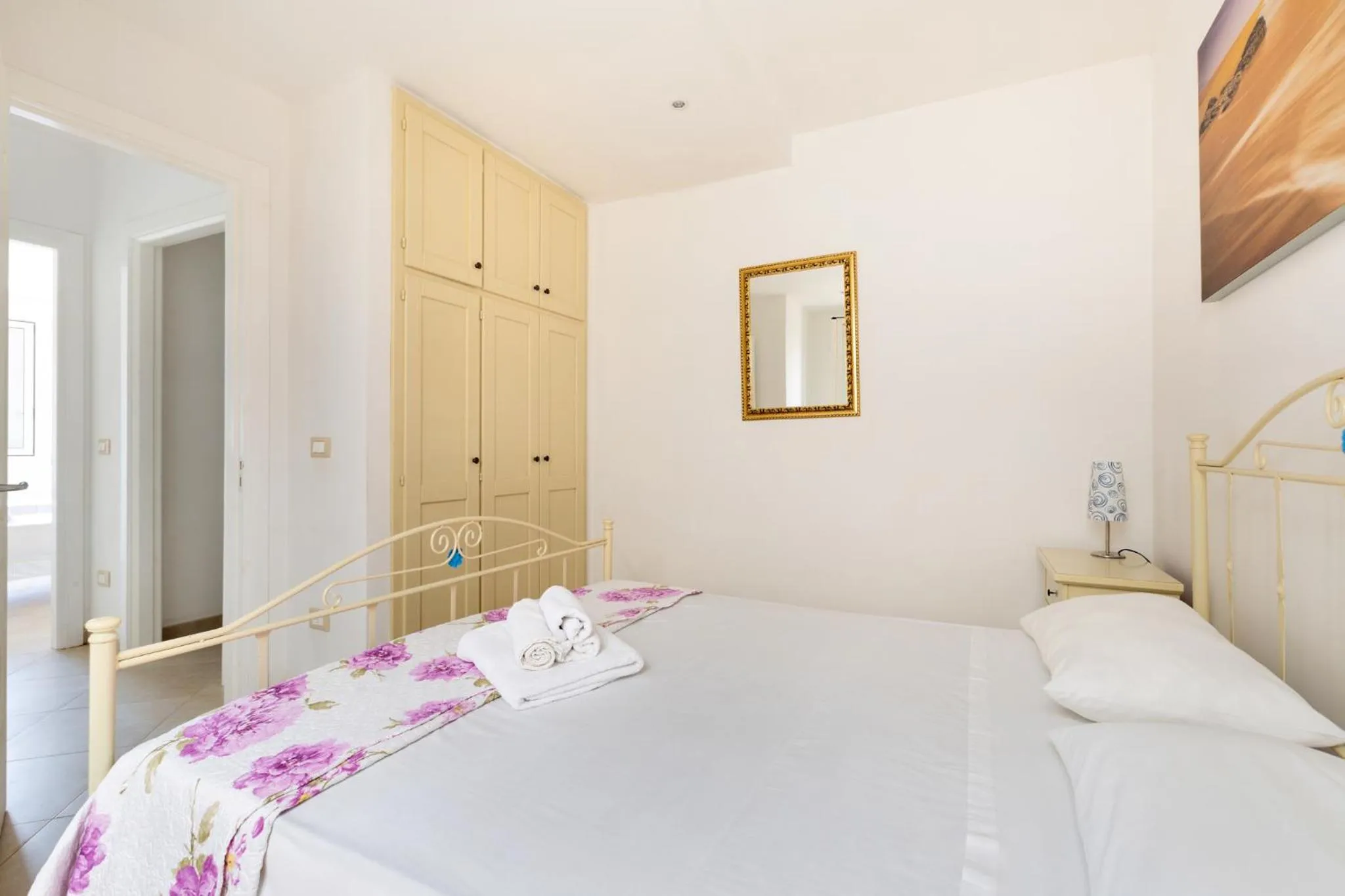 Bed in Residence Magic Sea Torre Pali