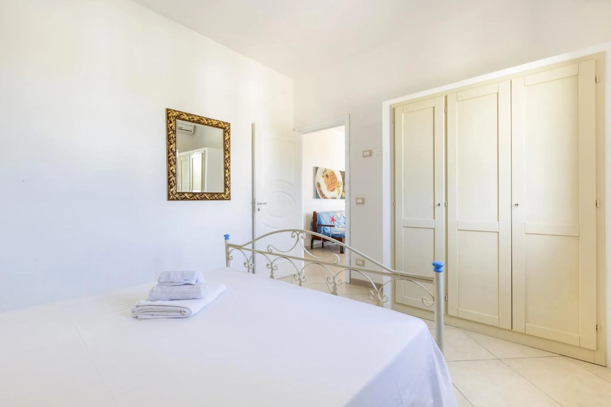 Bed in Residence Magic Sea Torre Pali