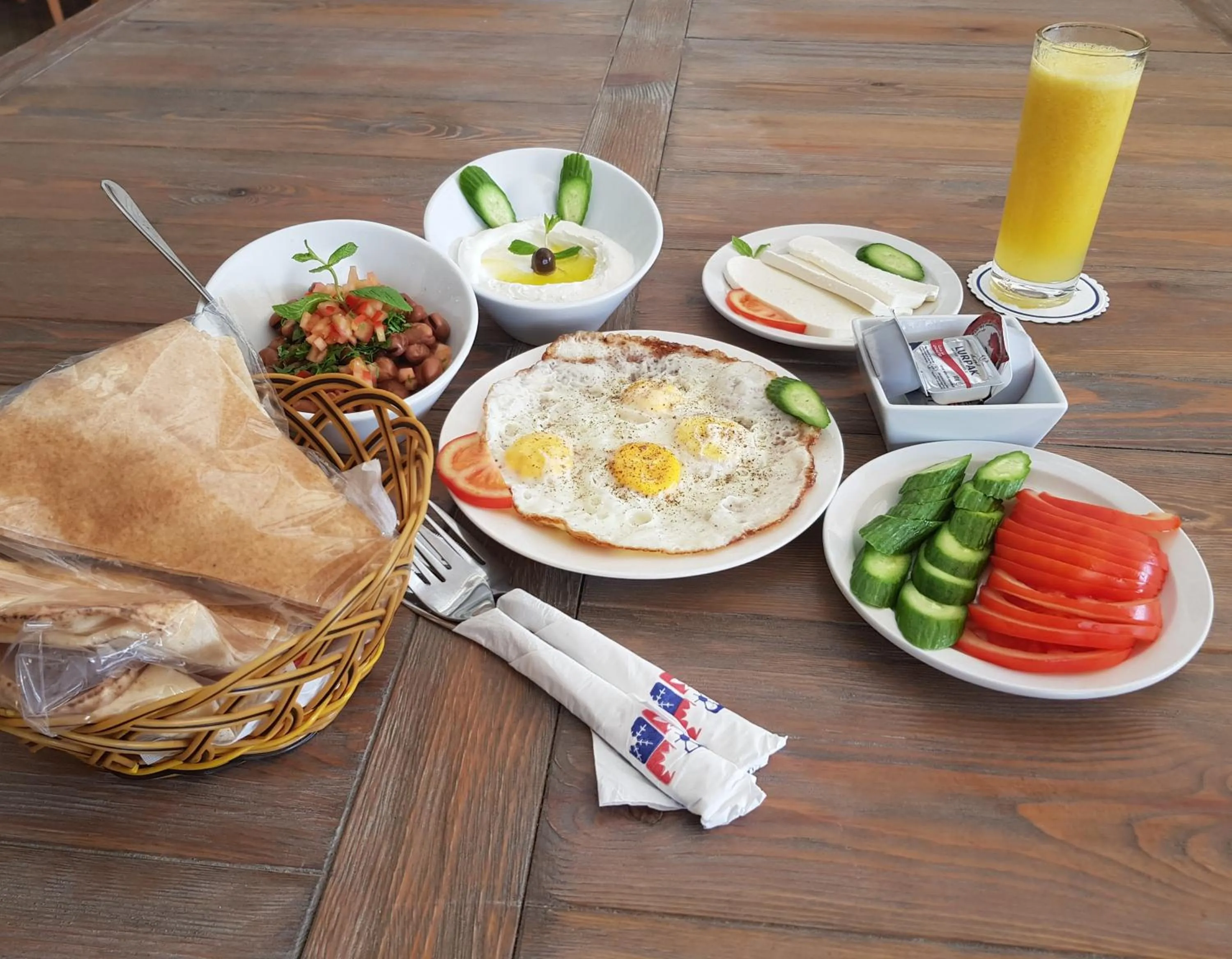 Breakfast in Four Seasons Halat