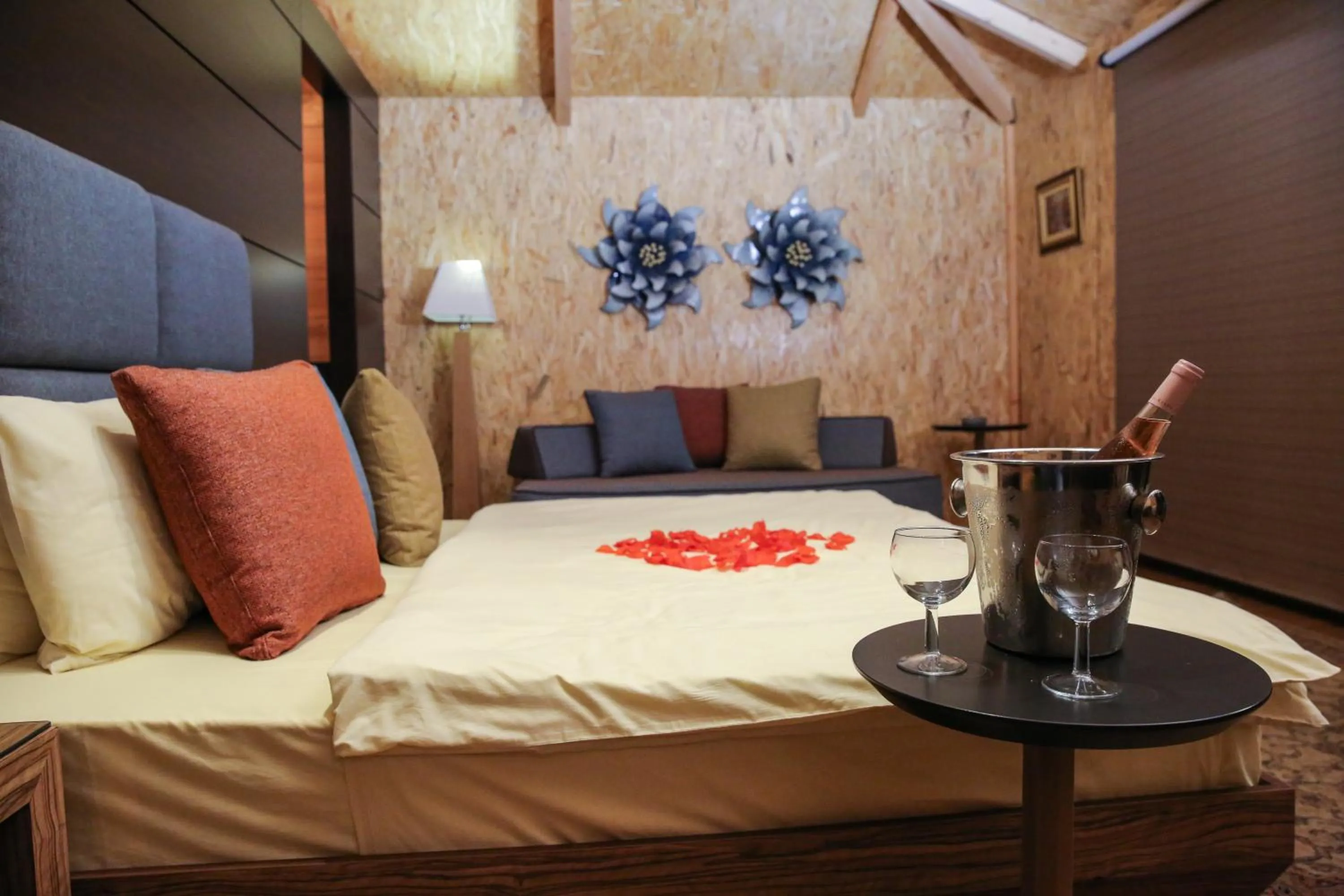 Bed in Four Seasons Halat